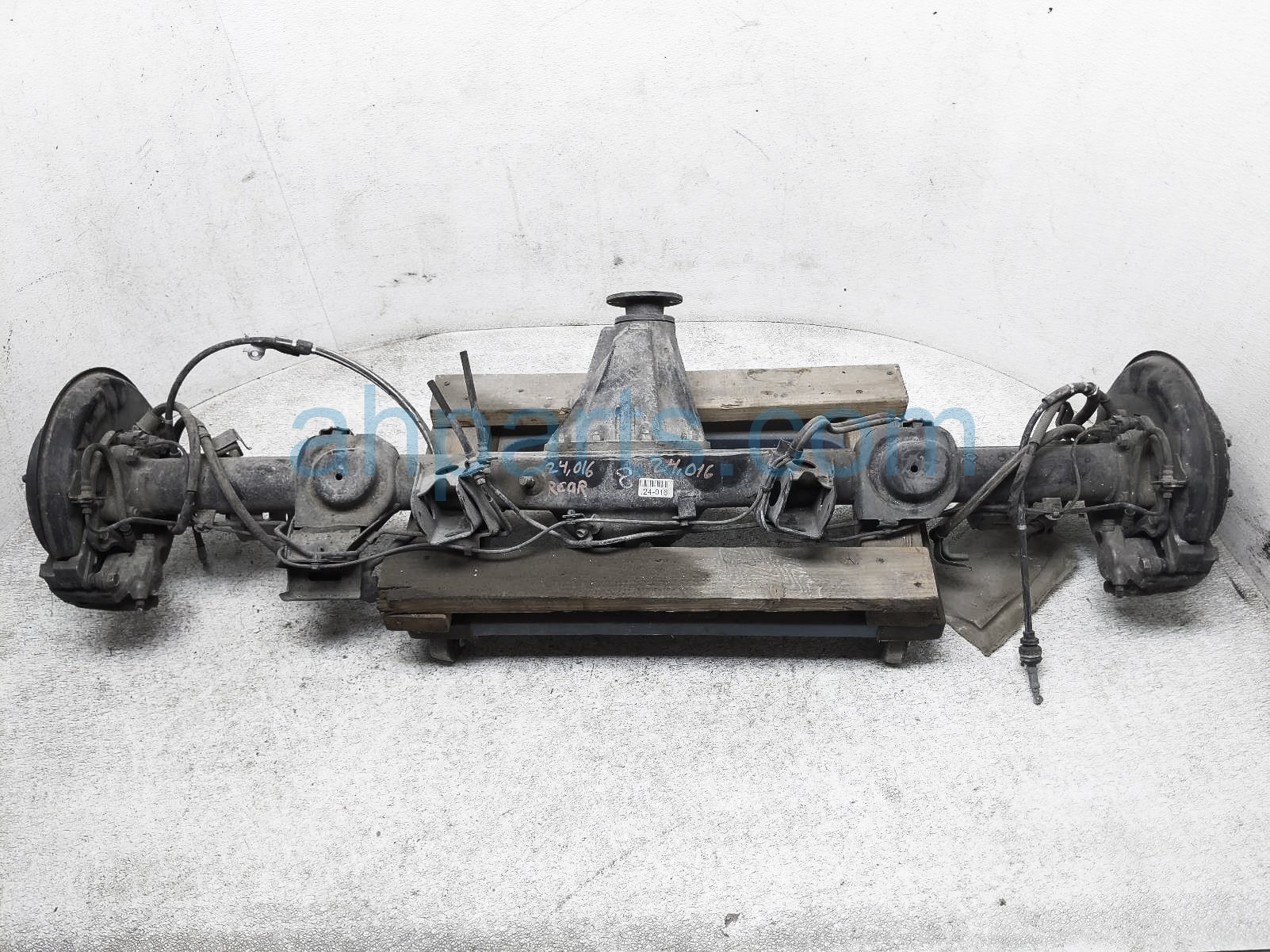 $1999 Toyota REAR AXLE BEAM W/ DIFFERENTIAL	- 4X2