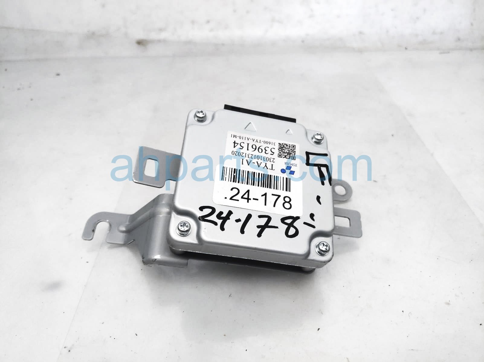 $65 Honda VOLTAGE STABILIZER CONTROL UNIT