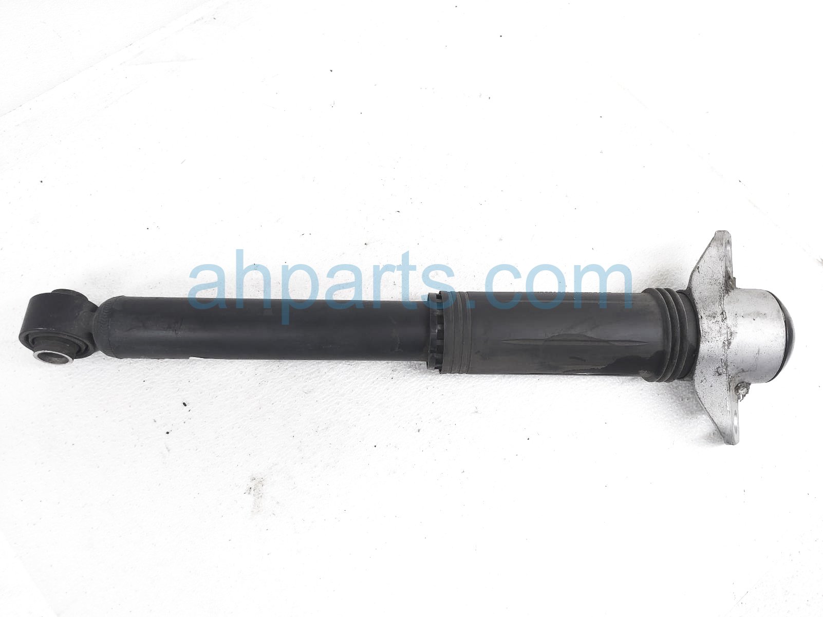 $39 Toyota RR/LH SHOCK ABSORBER - LE