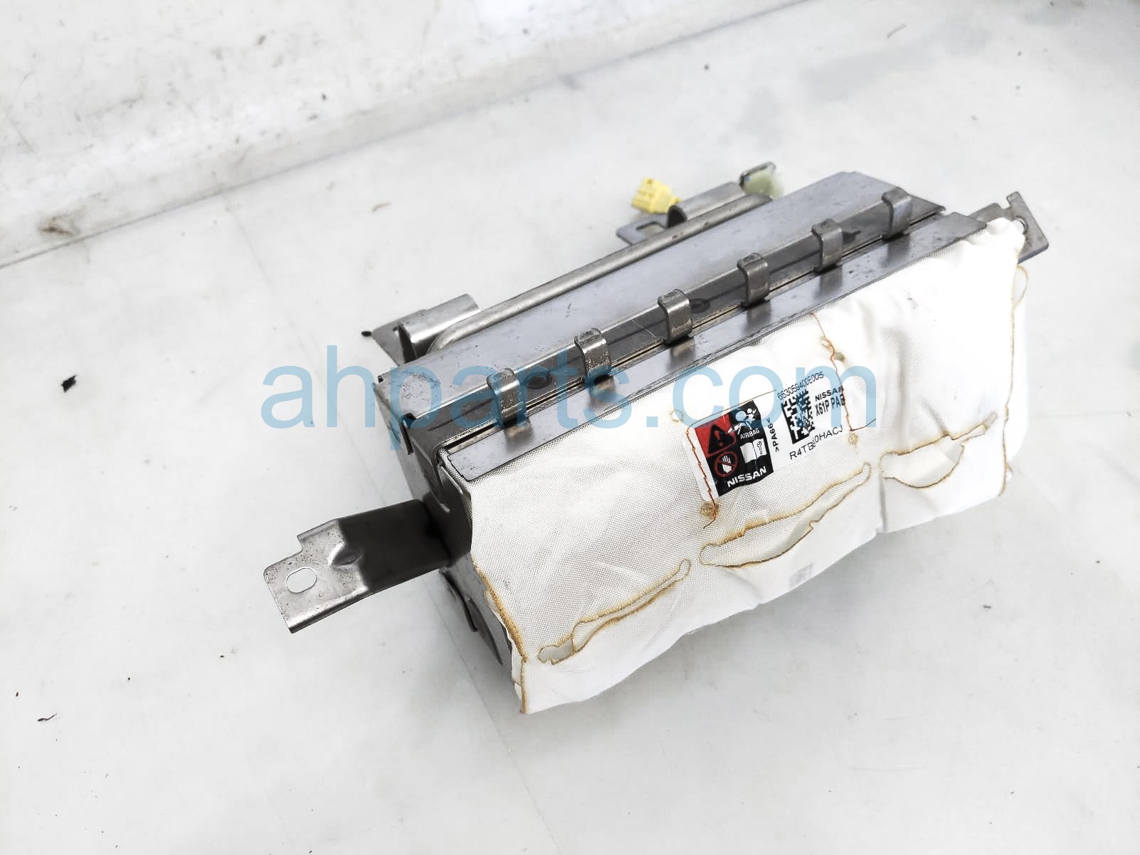 $350 Nissan PASSENGER DASHBOARD AIRBAG - SV 3.8L $350 Nissan PASSENGER DASHBOARD AIRBAG - SV 3.8L