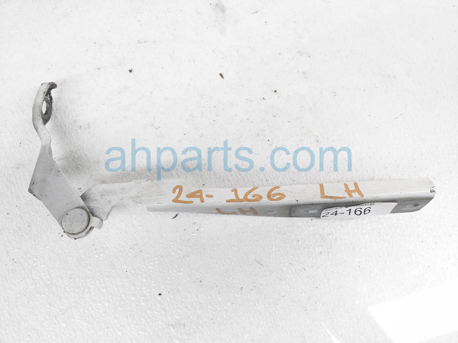 $33 Honda LH HOOD HINGE $33 Honda LH HOOD HINGE