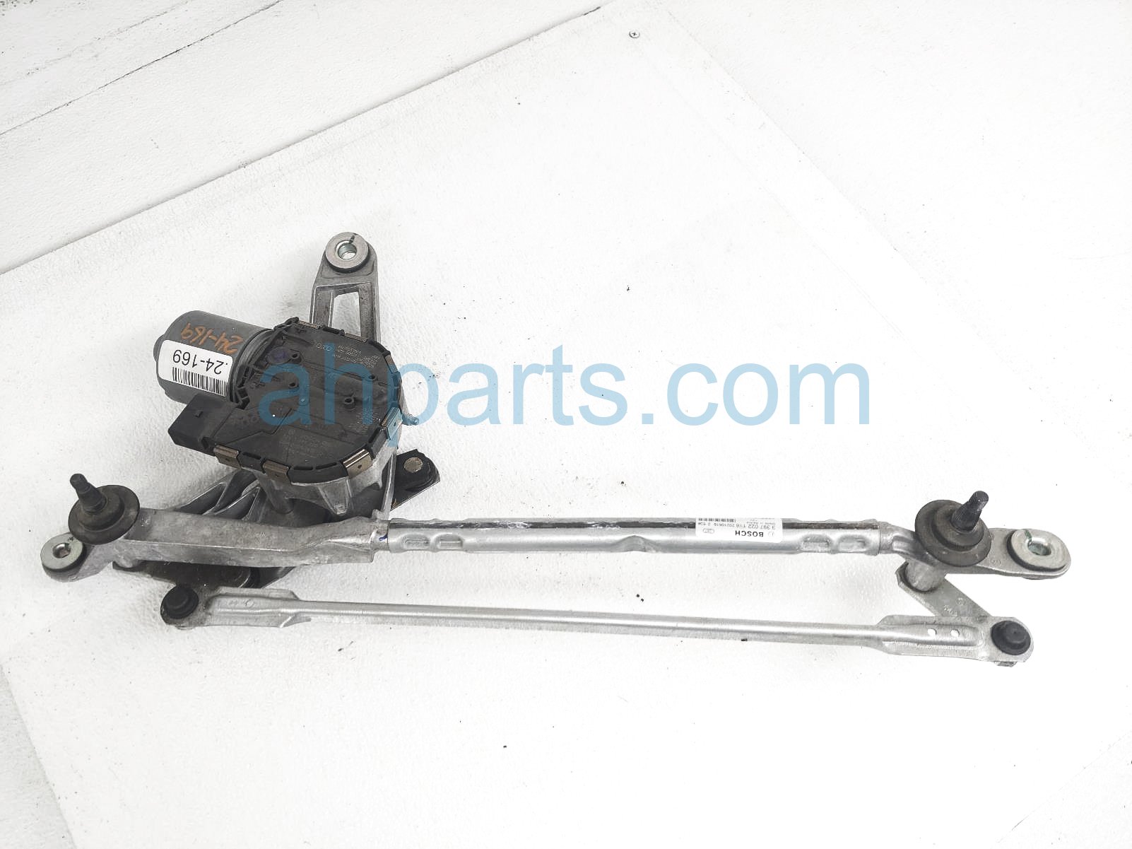 $65 Audi FRONT WINDSHIELD WIPER MOTOR ASSY