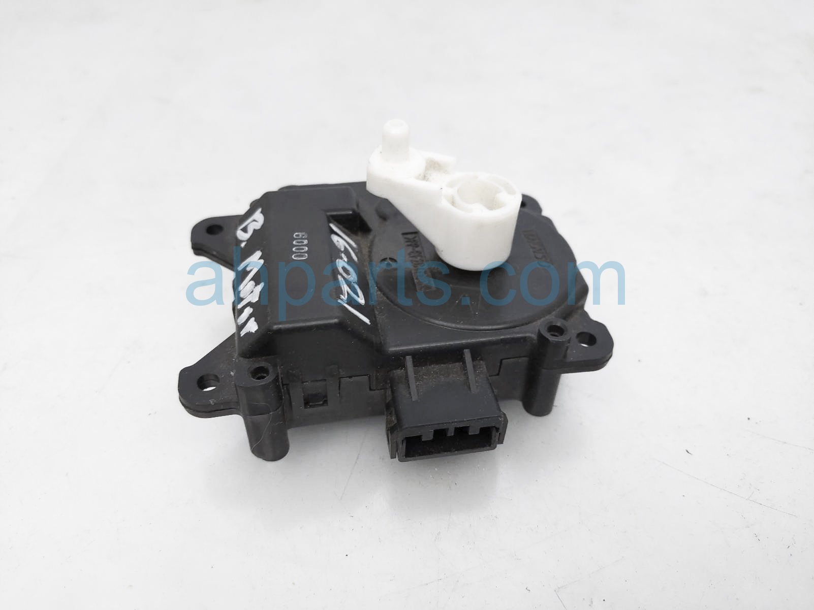 $25 Honda A/C BLEND DOOR ACTUATOR - SDN $25 Honda A/C BLEND DOOR ACTUATOR - SDN