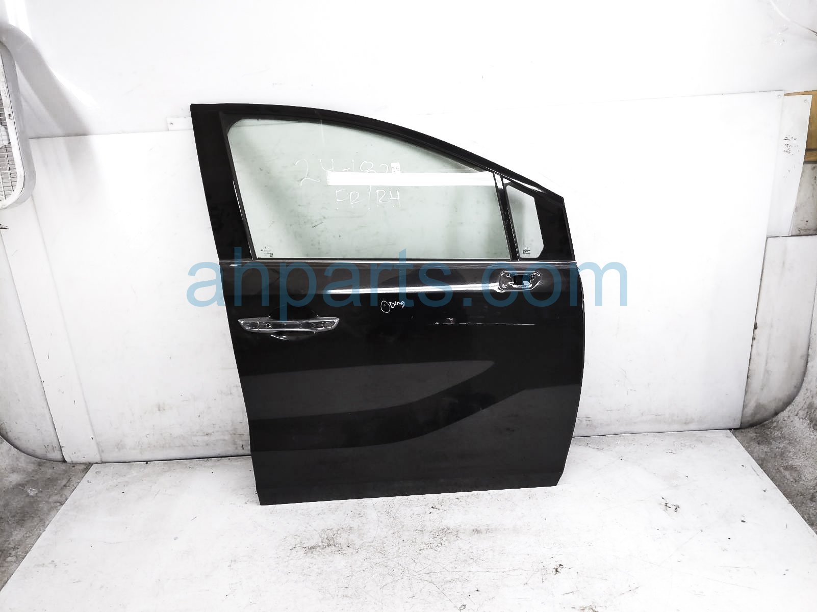 Honda FR/RH DOOR - BLACK - NO MIRROR/TRIM*