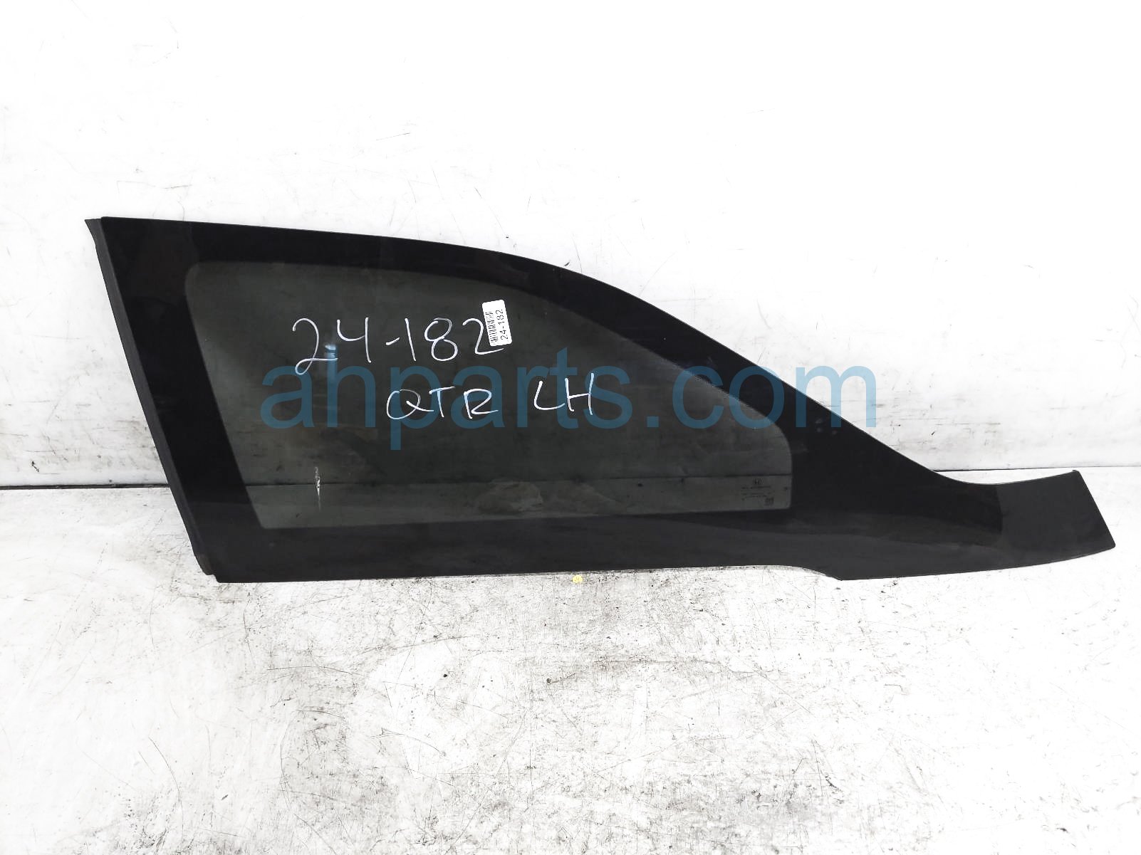 $195 Honda LH QUARTER WINDOW GLASS