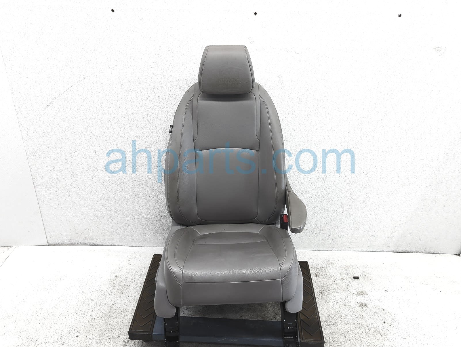 Honda FR/RH SEAT - GREY - W/O AIRBAG*