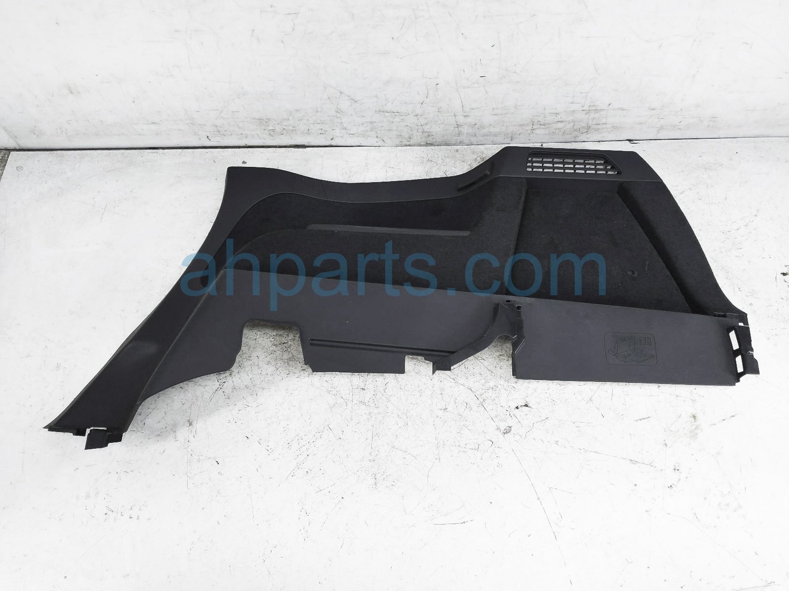 $150 Acura RH QUARTER TRIM PANEL - BLACK