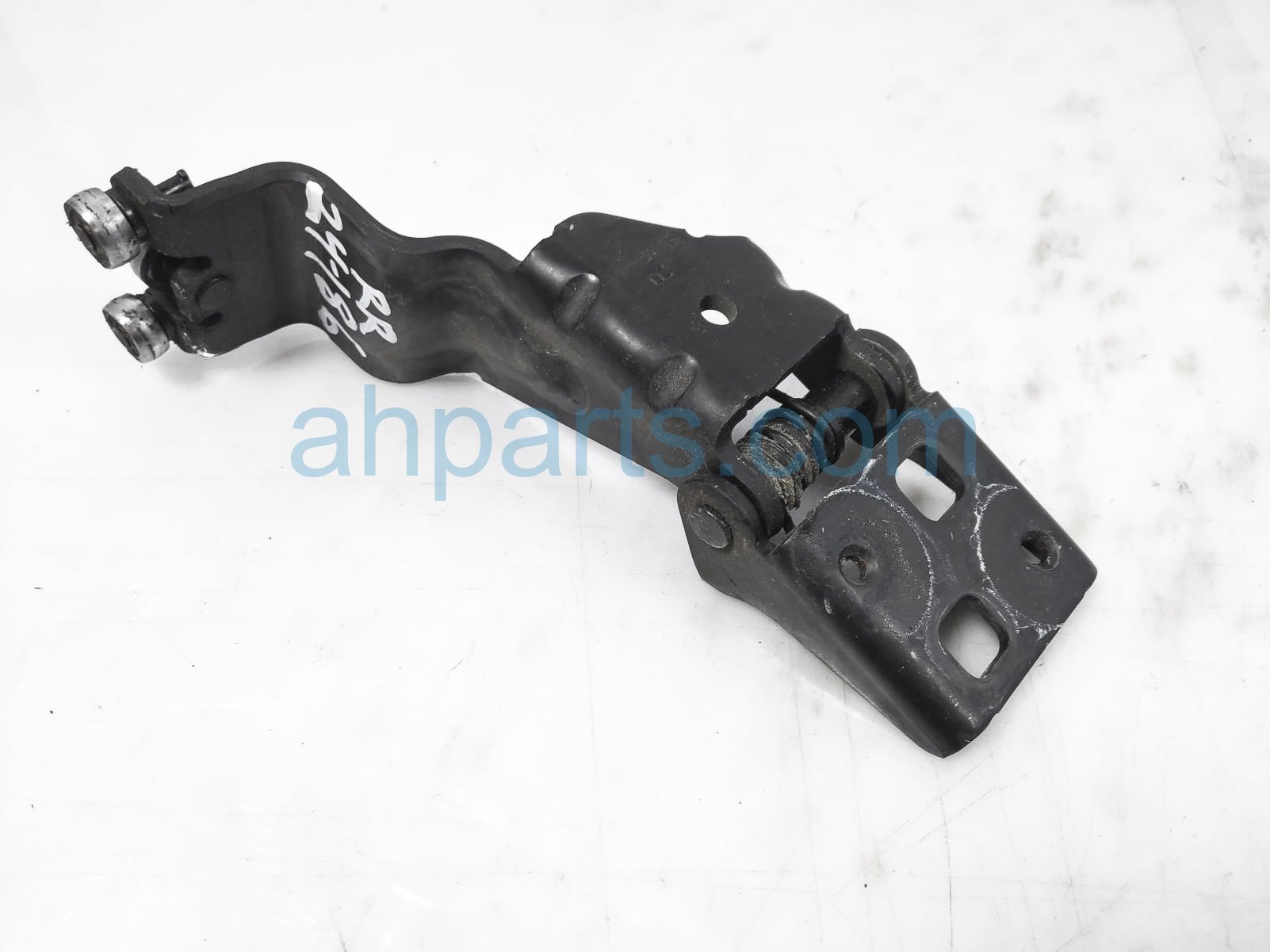 $35 Honda RH CENTER DOOR SLIDING ROLLER HINGE $35 Honda RH CENTER DOOR SLIDING ROLLER HINGE