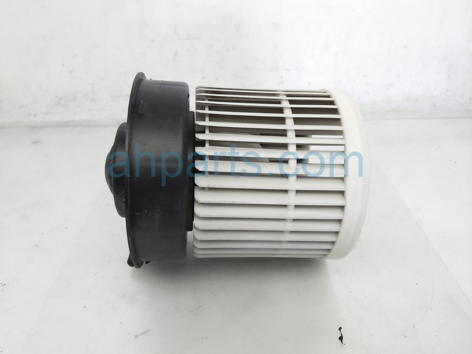 $60 Nissan A/C BLOWER MOTOR UNIT - 2.5L $60 Nissan A/C BLOWER MOTOR UNIT - 2.5L