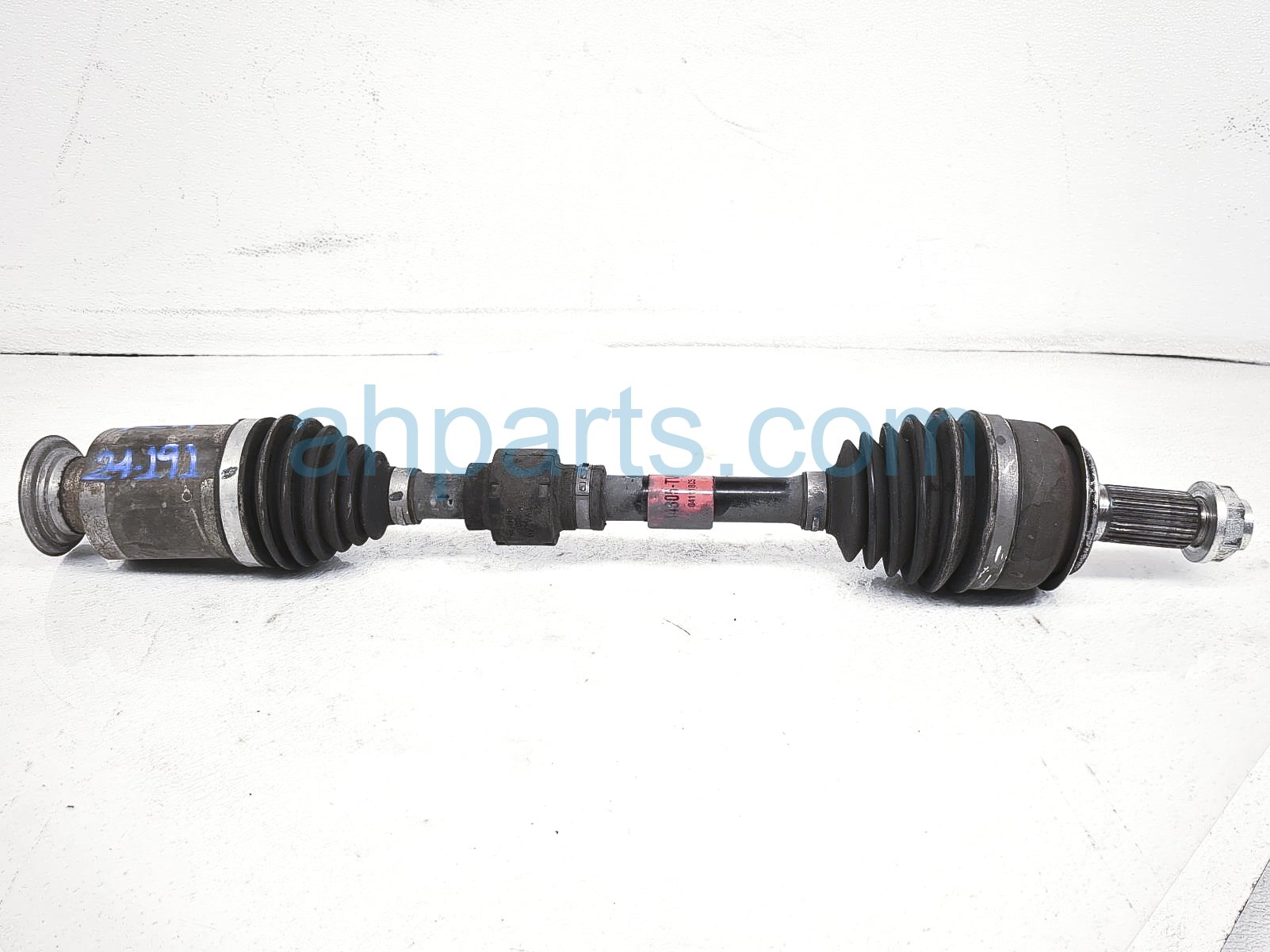 $145 Honda FR/RH CV AXLE DRIVE SHAFT