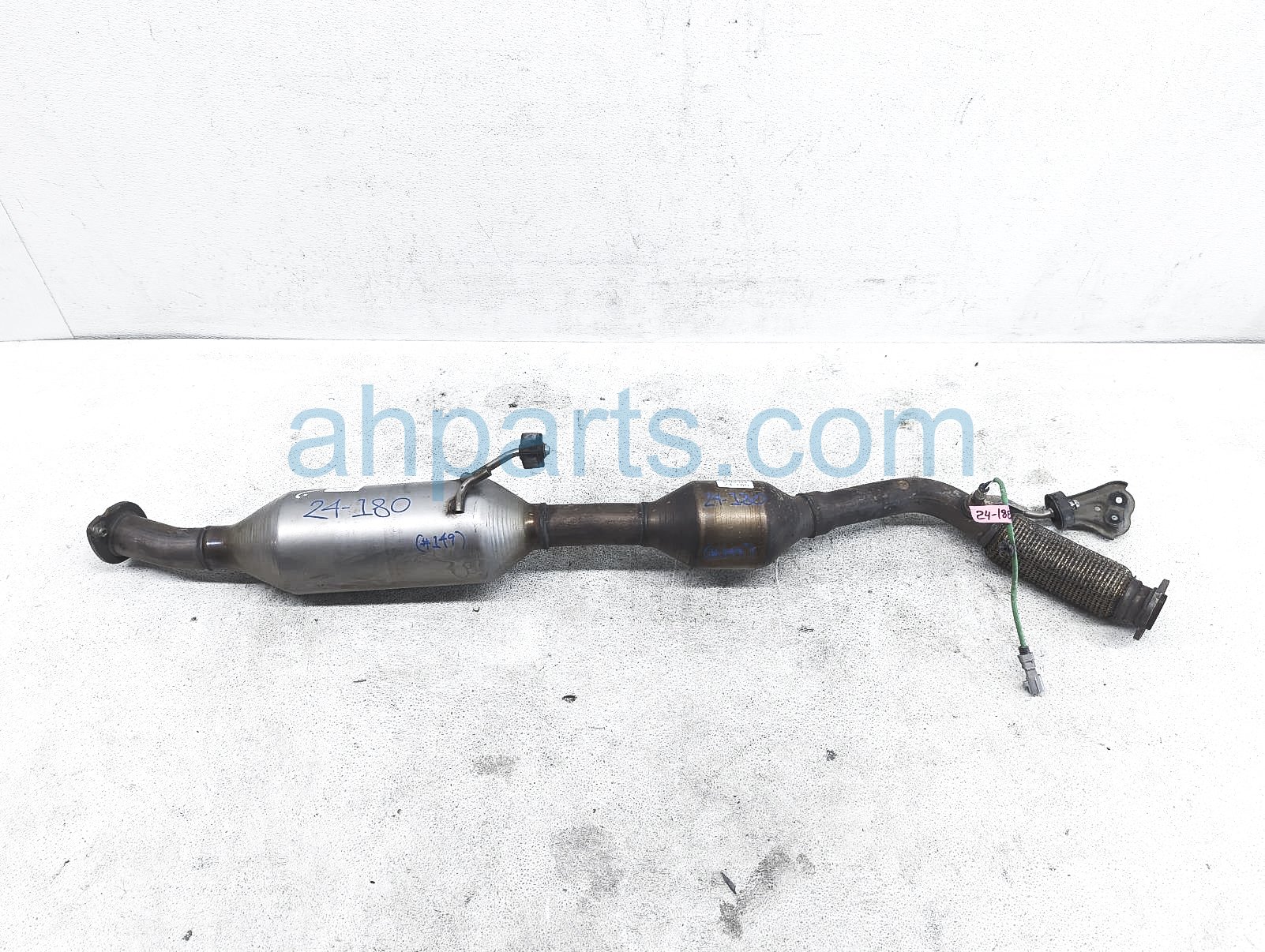 $375 Toyota FRONT EXHAUST PIPE W/ CONVERTER ASSY