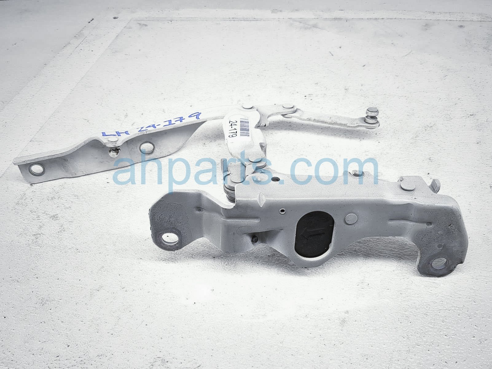 $30 Kia LH HOOD HINGE $30 Kia LH HOOD HINGE