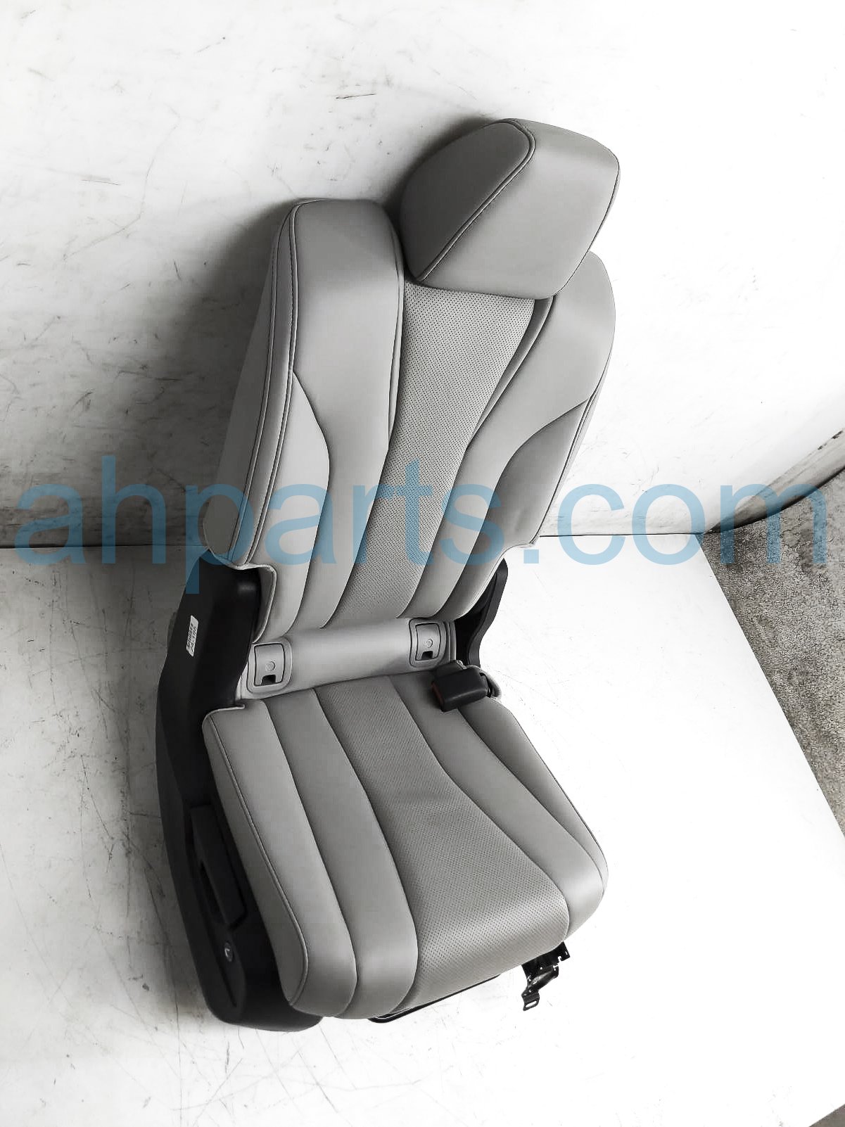 $345 Acura 2ND ROW RH SEAT - GREY LEATHER