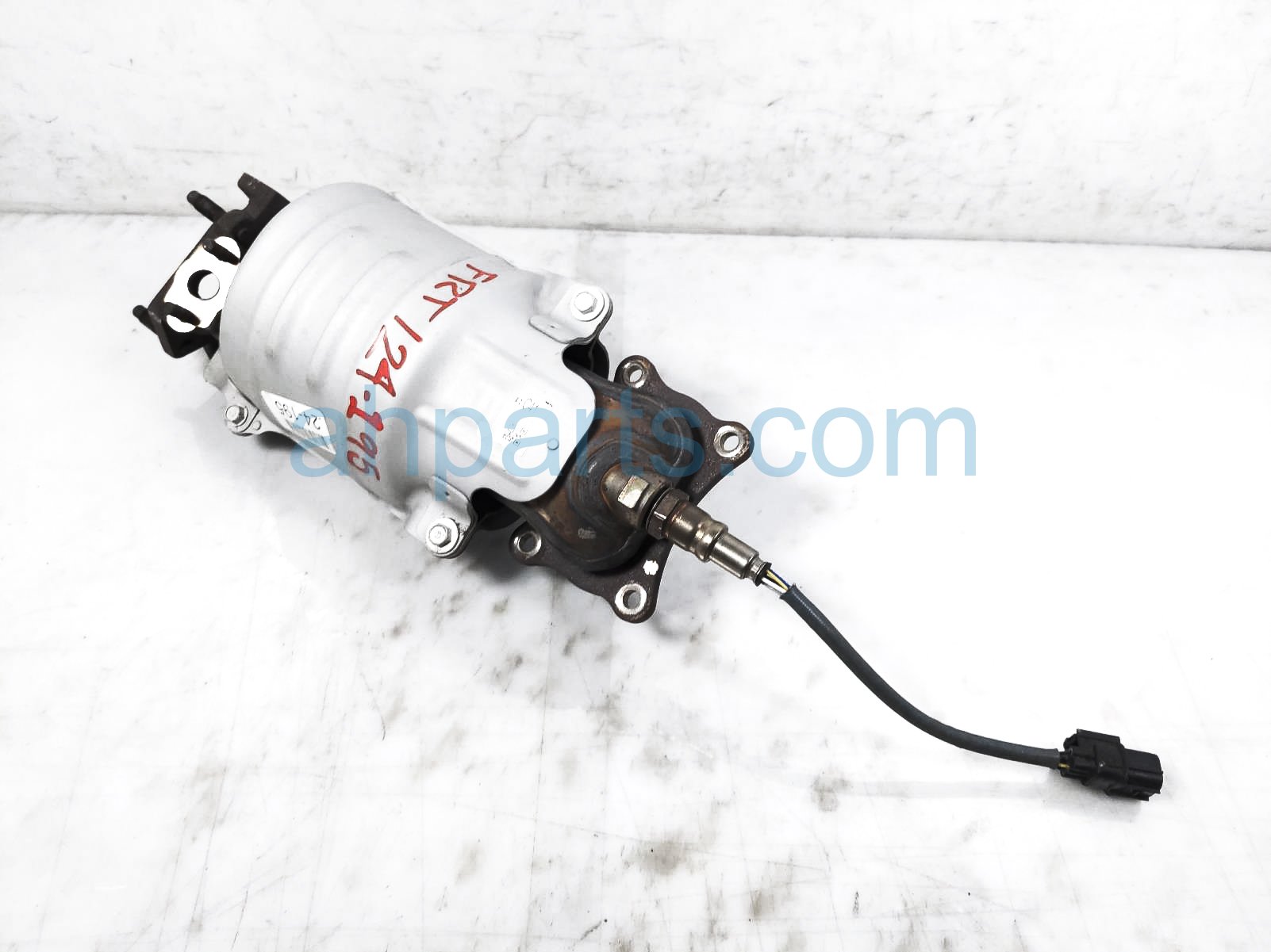 $500 Acura FRONT EXHAUST MANIFOLD $500 Acura FRONT EXHAUST MANIFOLD