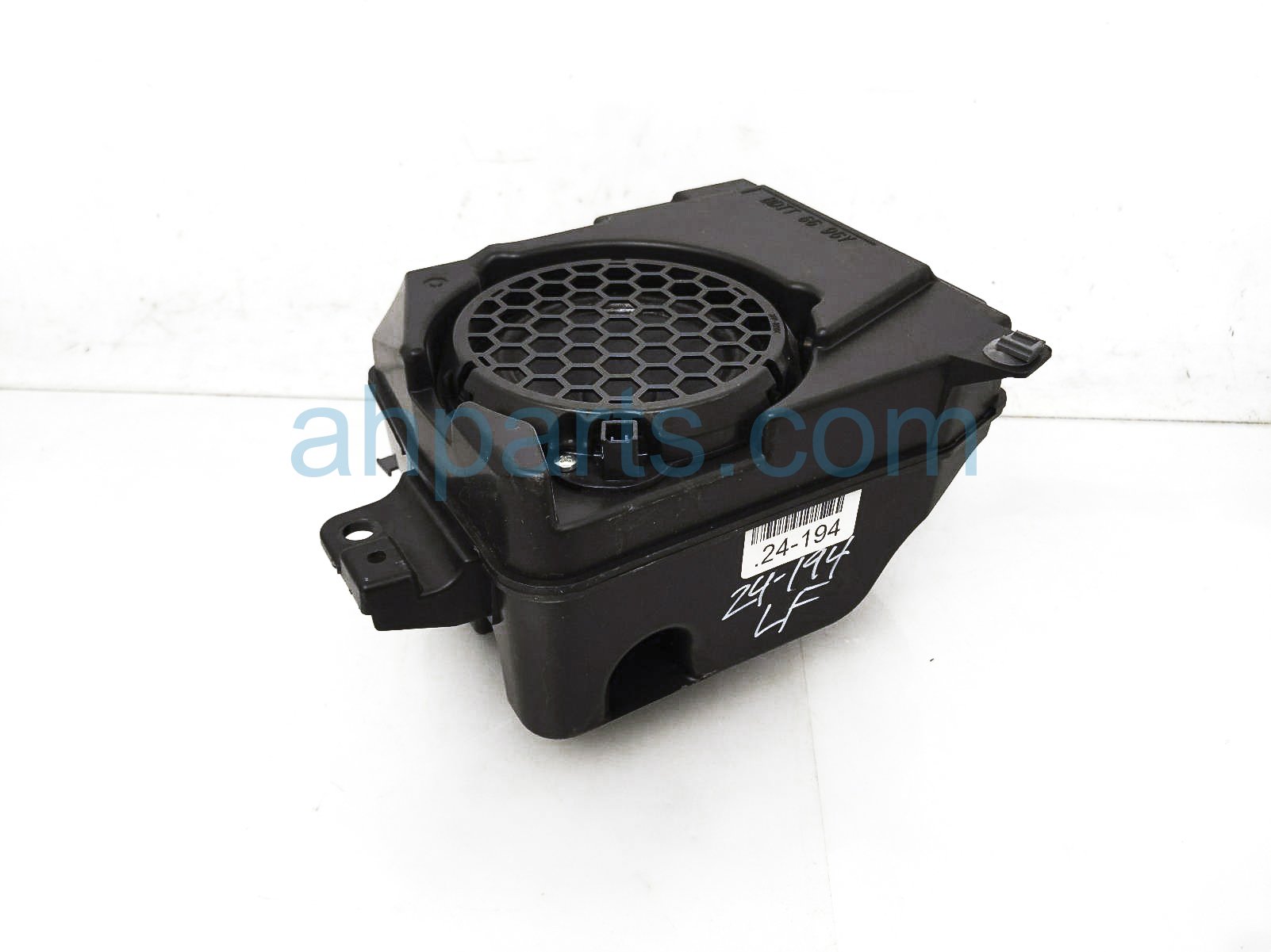 $40 Mazda FR/LH DOOR SPEAKER / WOOFER ASSY $40 Mazda FR/LH DOOR SPEAKER / WOOFER ASSY