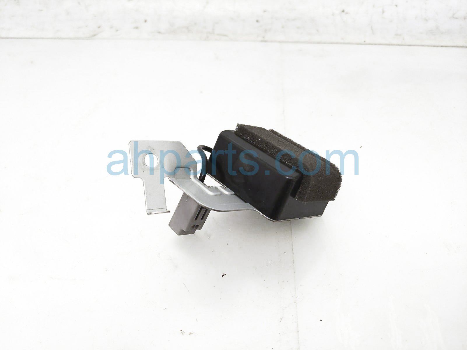 Mazda ANTENNA / PHONE CONTROL MODULE UNIT