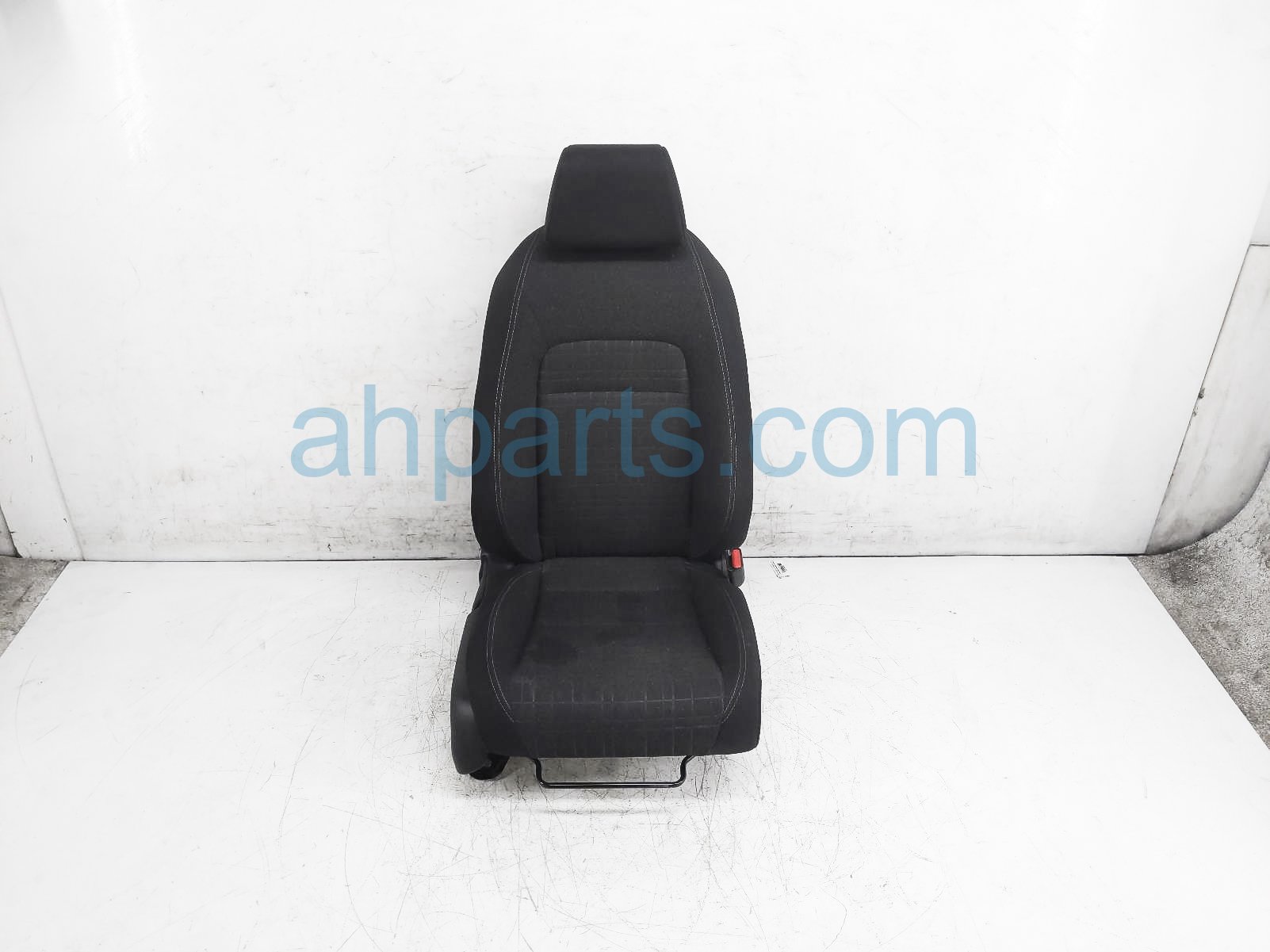 $220 Honda FR/RH SEAT - BLACK - W/O AIRBAG* $220 Honda FR/RH SEAT - BLACK - W/O AIRBAG*