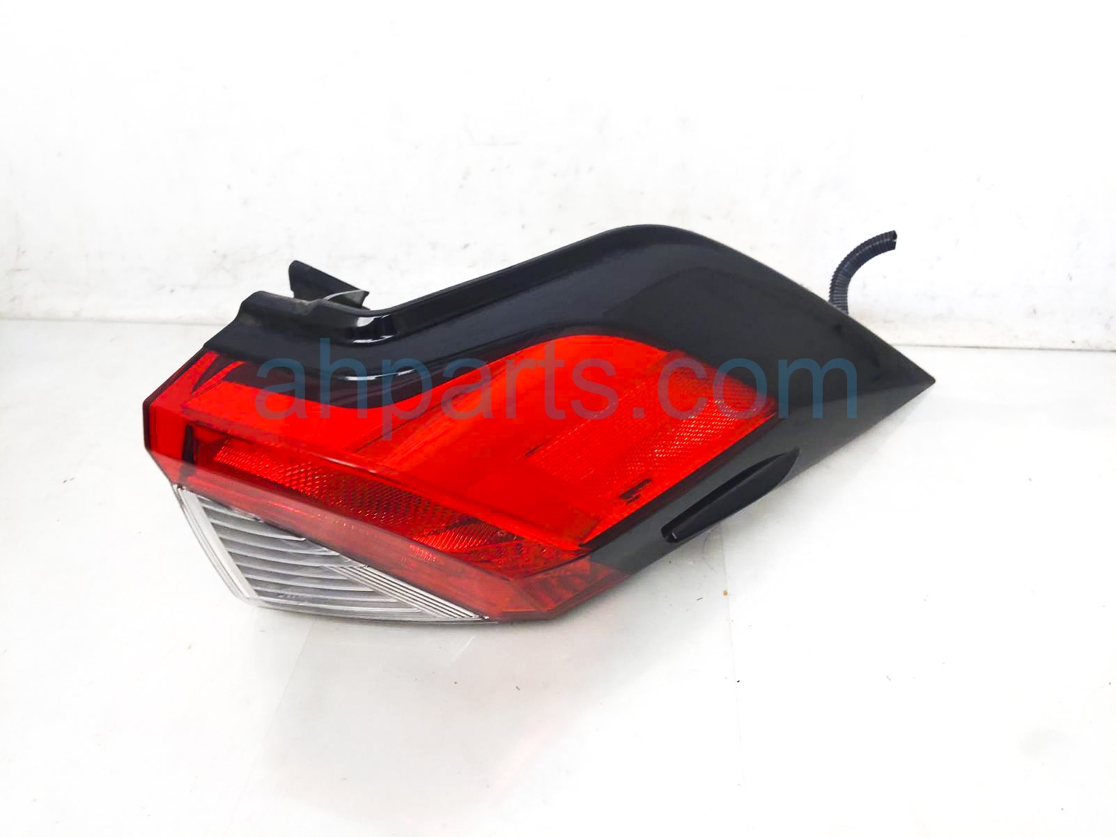 $175 Toyota RH TAIL LAMP (ON BODY)