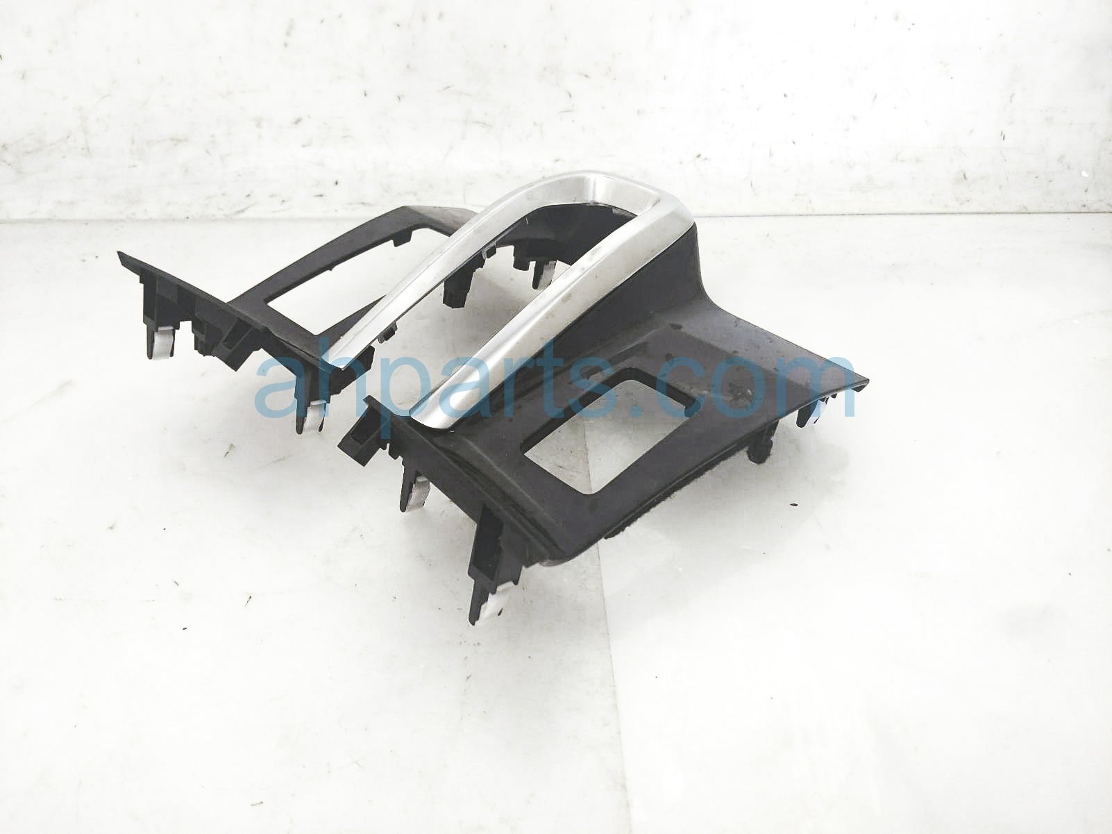 $50 Acura CONSOLE UPPER SHIFTER TRIM BEZEL $50 Acura CONSOLE UPPER SHIFTER TRIM BEZEL