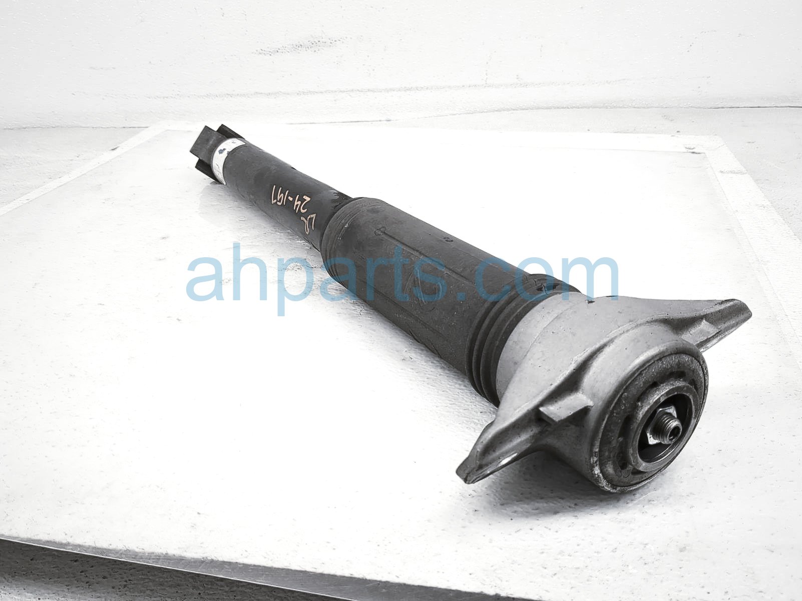 Sold 2020 Toyota Rav 4 Strut / Spring / Rear Driver Shock Absorber