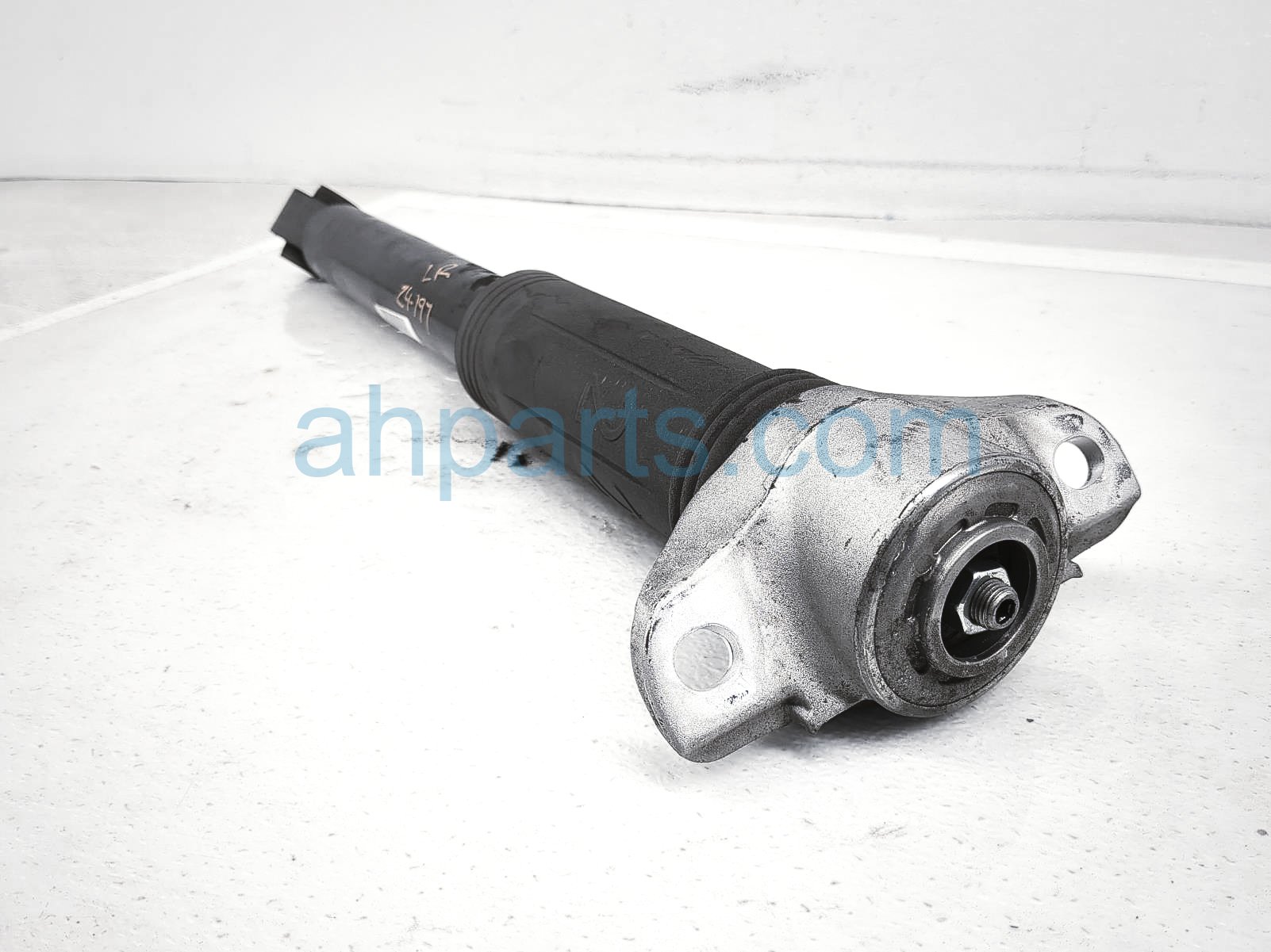 Sold 2020 Toyota Rav 4 Strut / Spring / Rear Driver Shock Absorber