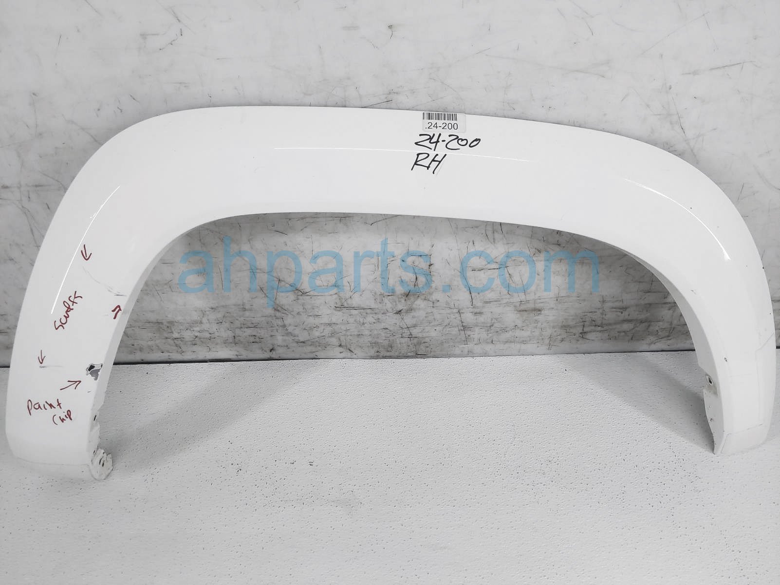 $115 Toyota RR/RH QUARTER PANEL FLARE - WHITE