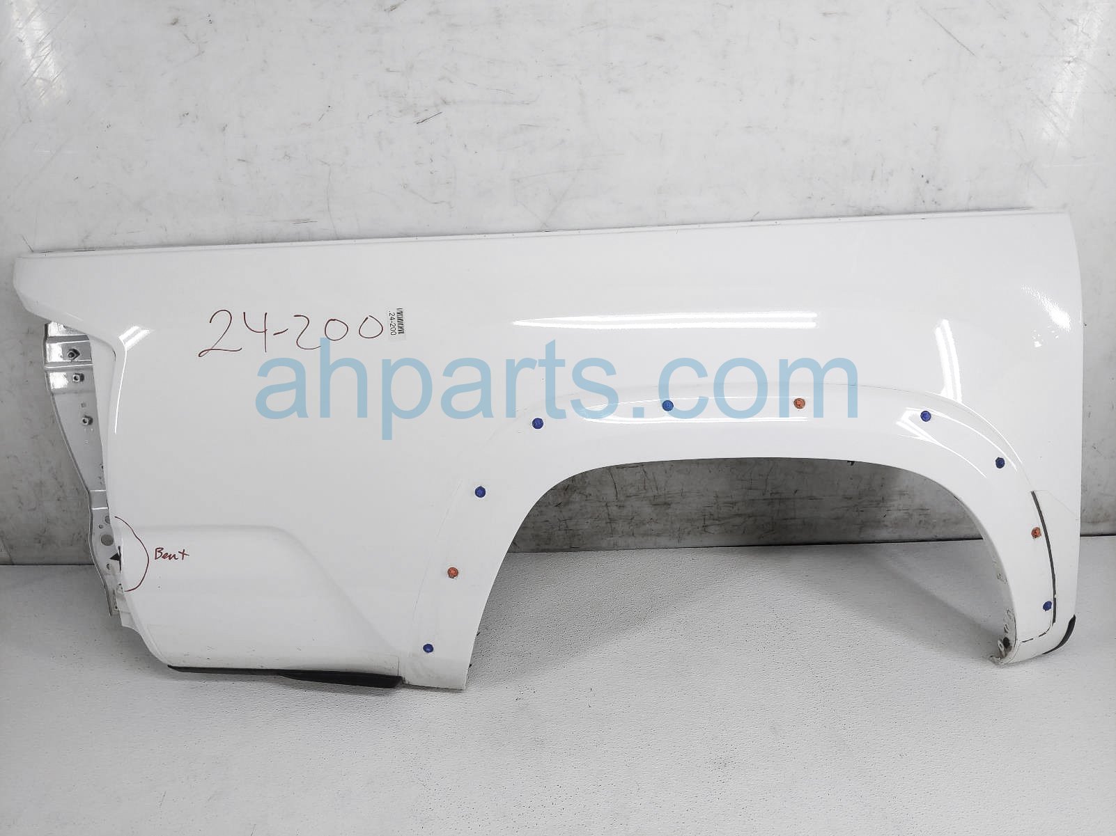 $800 Toyota RH QUARTER PANEL - WHITE* $800 Toyota RH QUARTER PANEL - WHITE*