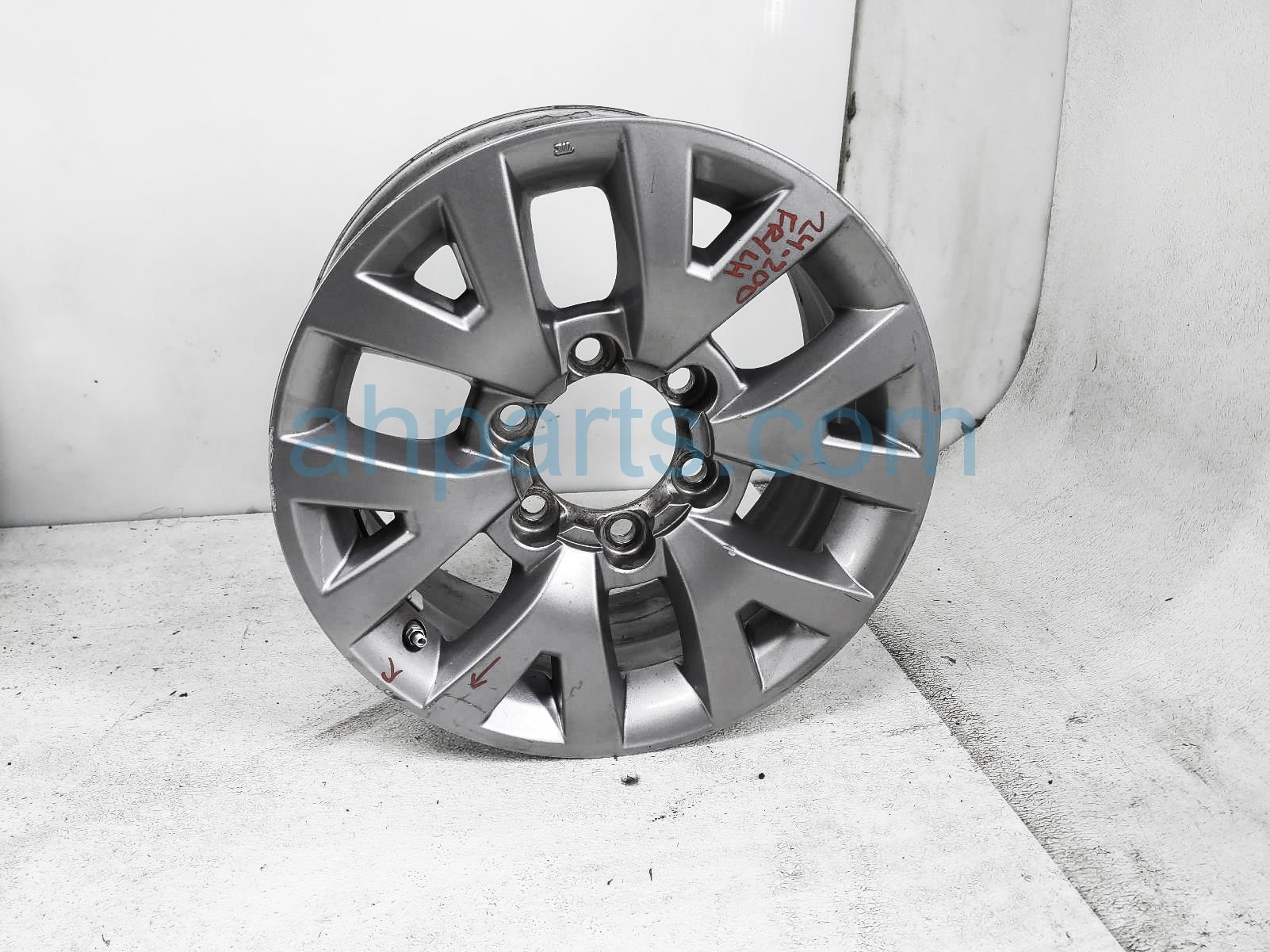 $125 Toyota FR/LH WHEEL / RIM $125 Toyota FR/LH WHEEL / RIM