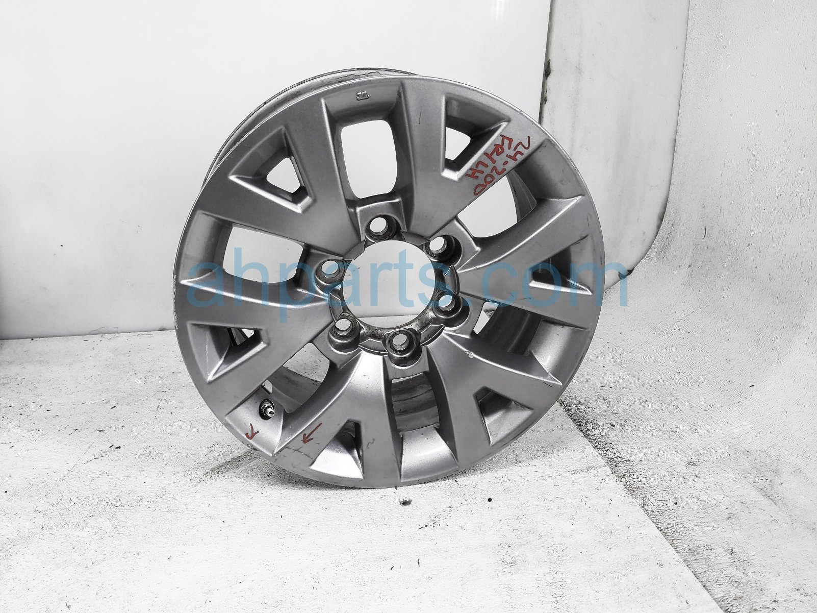 $125 Toyota FR/LH WHEEL / RIM