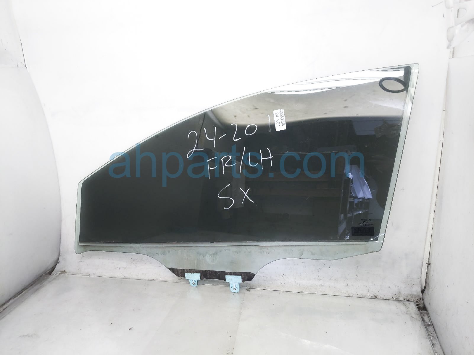 $75 Nissan FR/LH DOOR GLASS WINDOW $75 Nissan FR/LH DOOR GLASS WINDOW