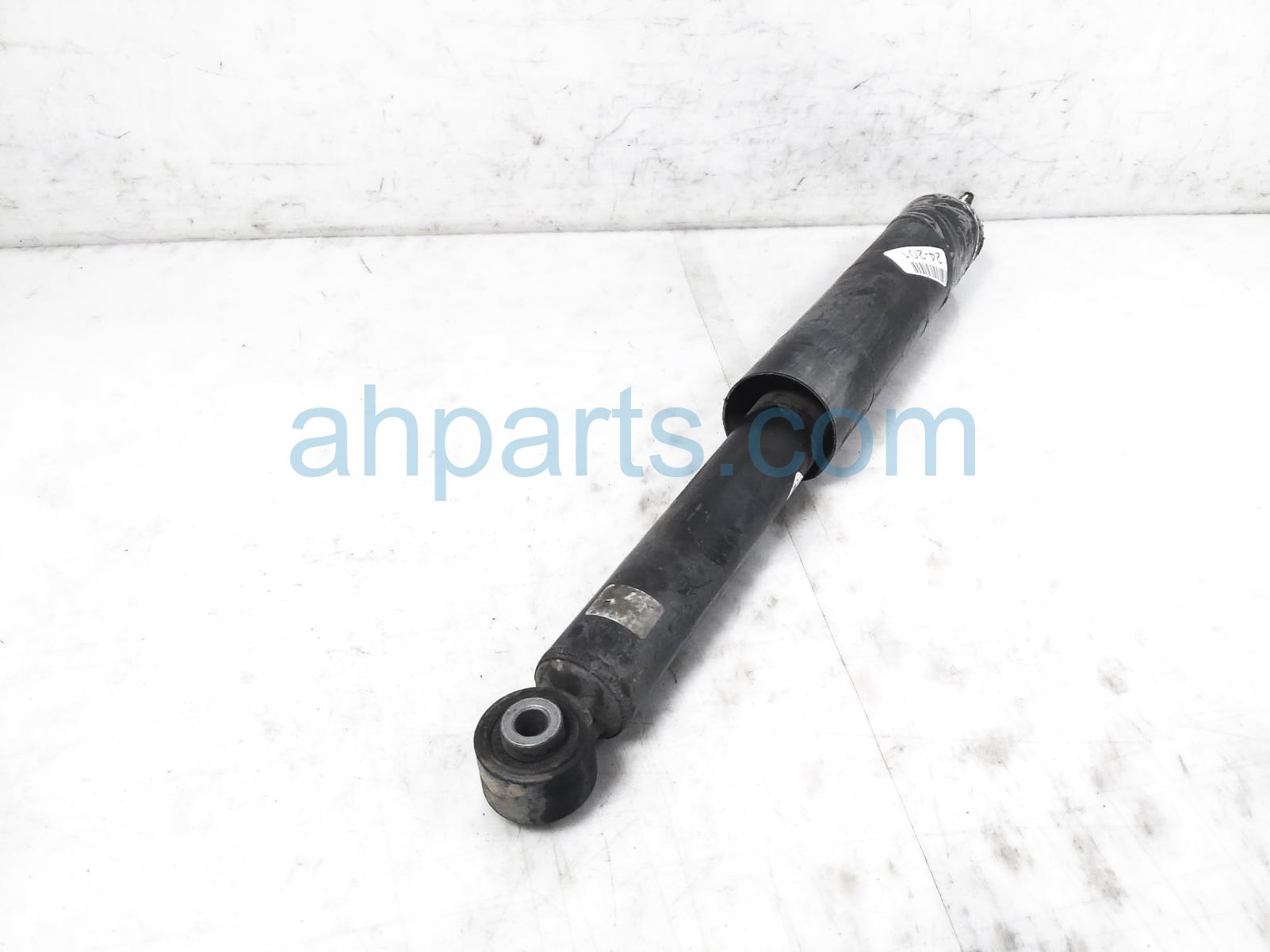 Nissan RR/RH SHOCK ABSORBER