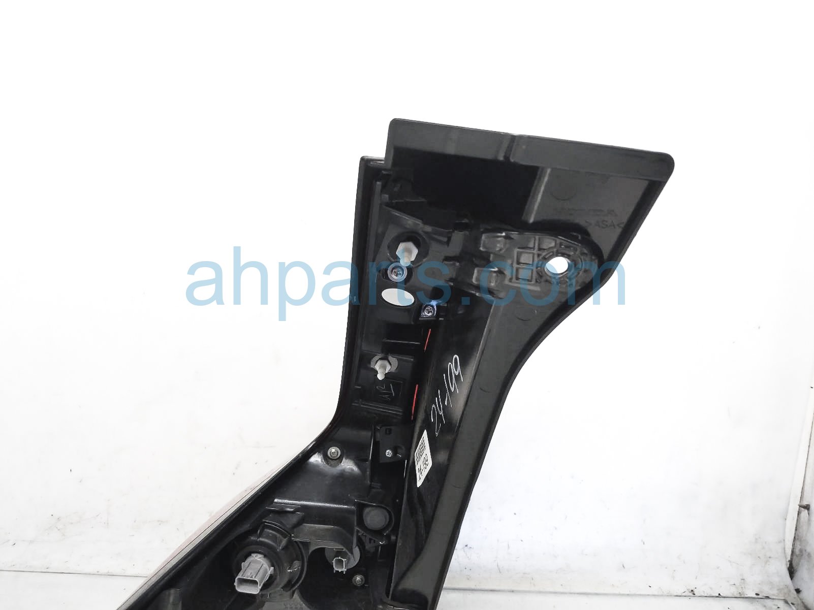 $195 Honda RH TAIL LAMP / LIGHT ( ON BODY ) $195 Honda RH TAIL LAMP / LIGHT ( ON BODY )