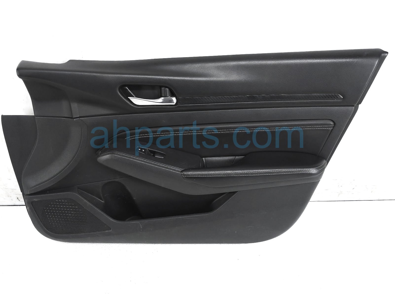 $99 Nissan FR/RH INTERIOR DOOR PANEL - BLACK