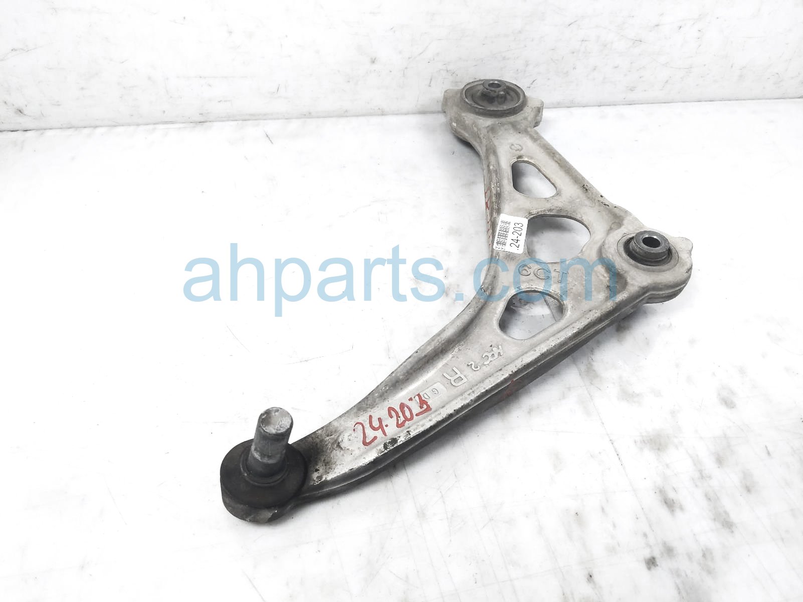 $165 Nissan FR/RH LOWER CONTROL ARM