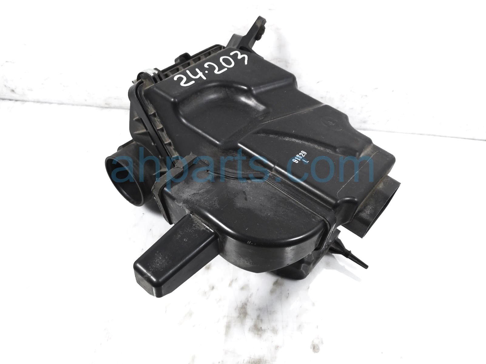 $135 Nissan AIR CLEANER INTAKE BOX - NOTES $135 Nissan AIR CLEANER INTAKE BOX - NOTES