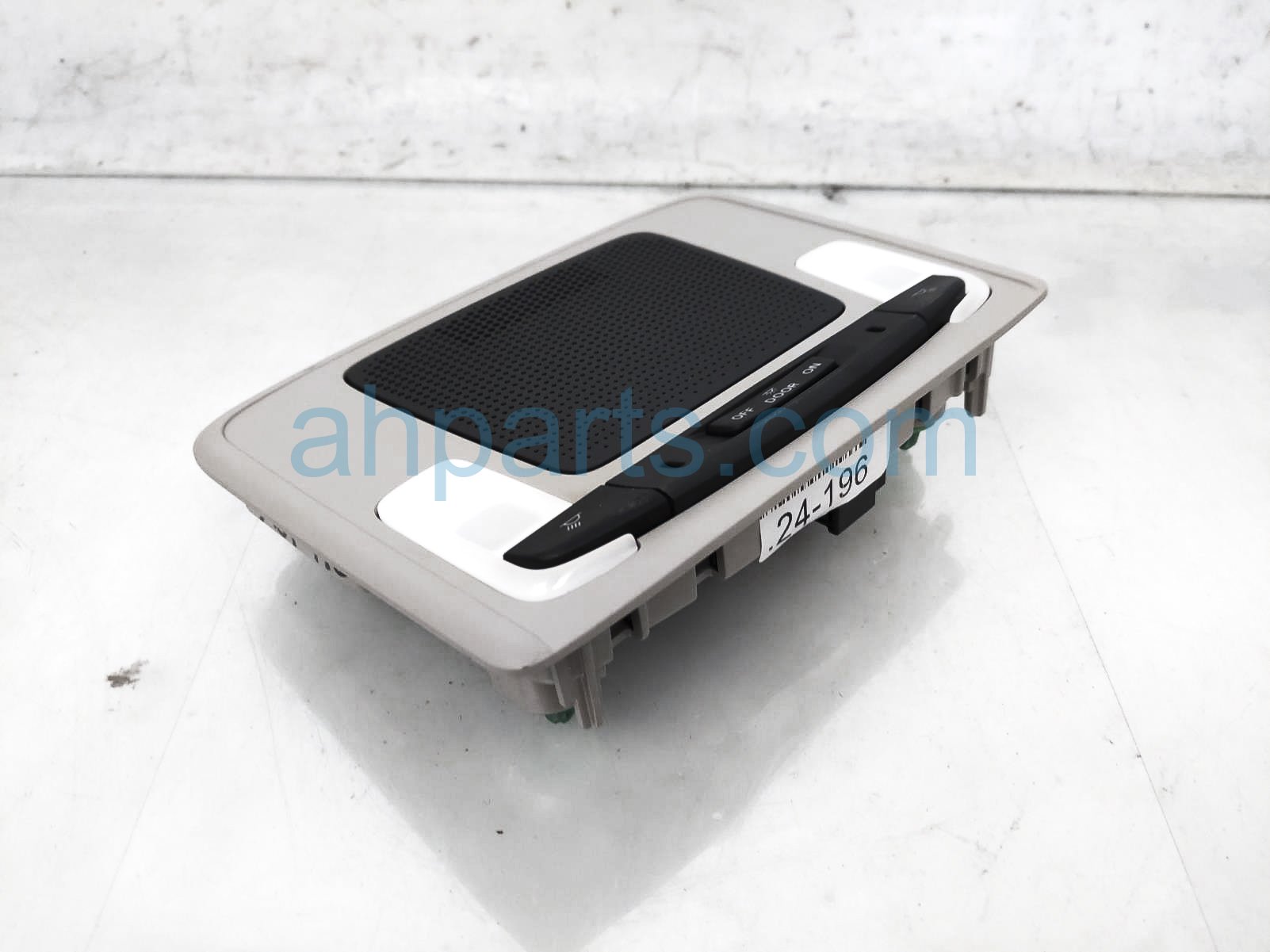 $20 Honda ROOF CONSOLE / MAP LIGHT - GREY $20 Honda ROOF CONSOLE / MAP LIGHT - GREY