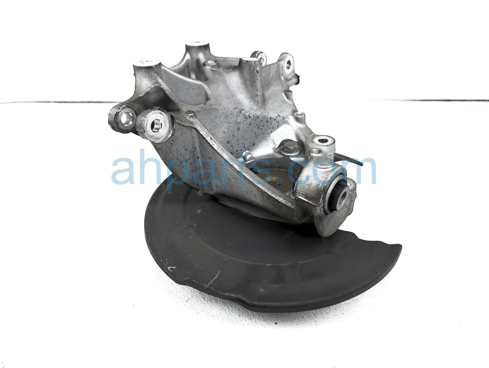 $299 Volvo RR/RH SPINDLE KNUCKLE HUB $299 Volvo RR/RH SPINDLE KNUCKLE HUB