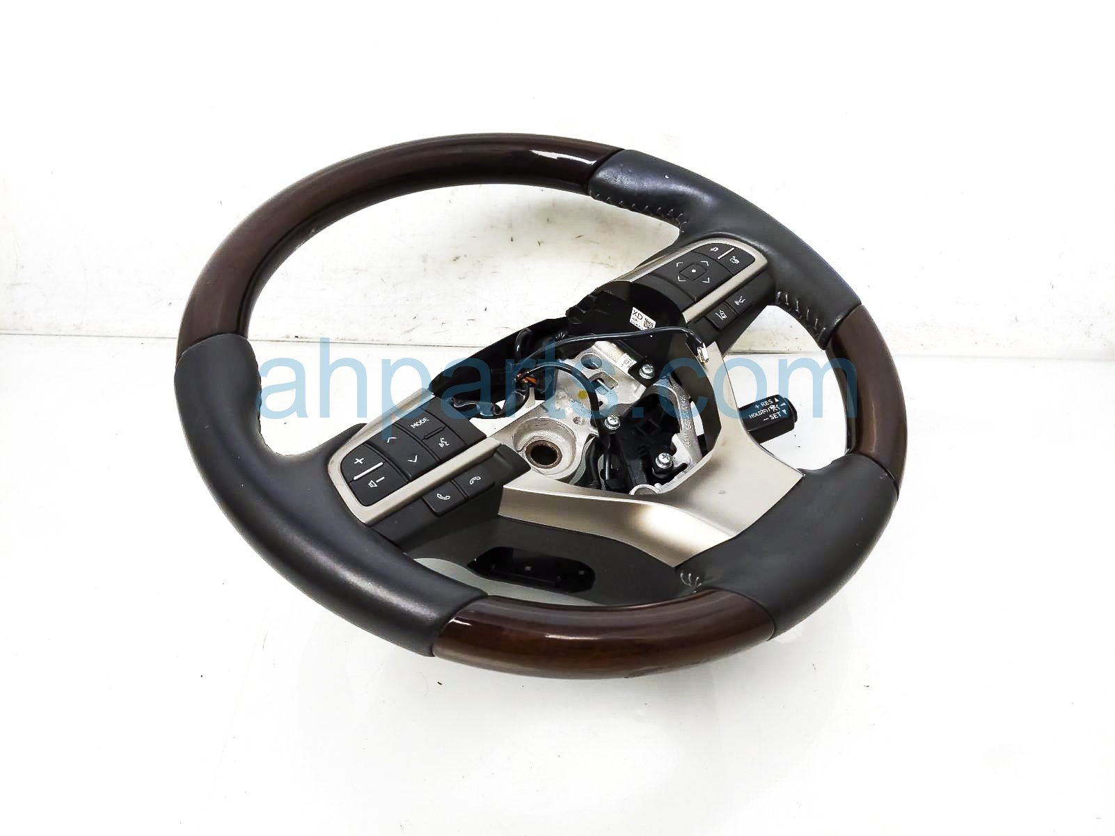 $350 Lexus STEERING WHEEL - BLACK / DARK BROWN $350 Lexus STEERING WHEEL - BLACK / DARK BROWN