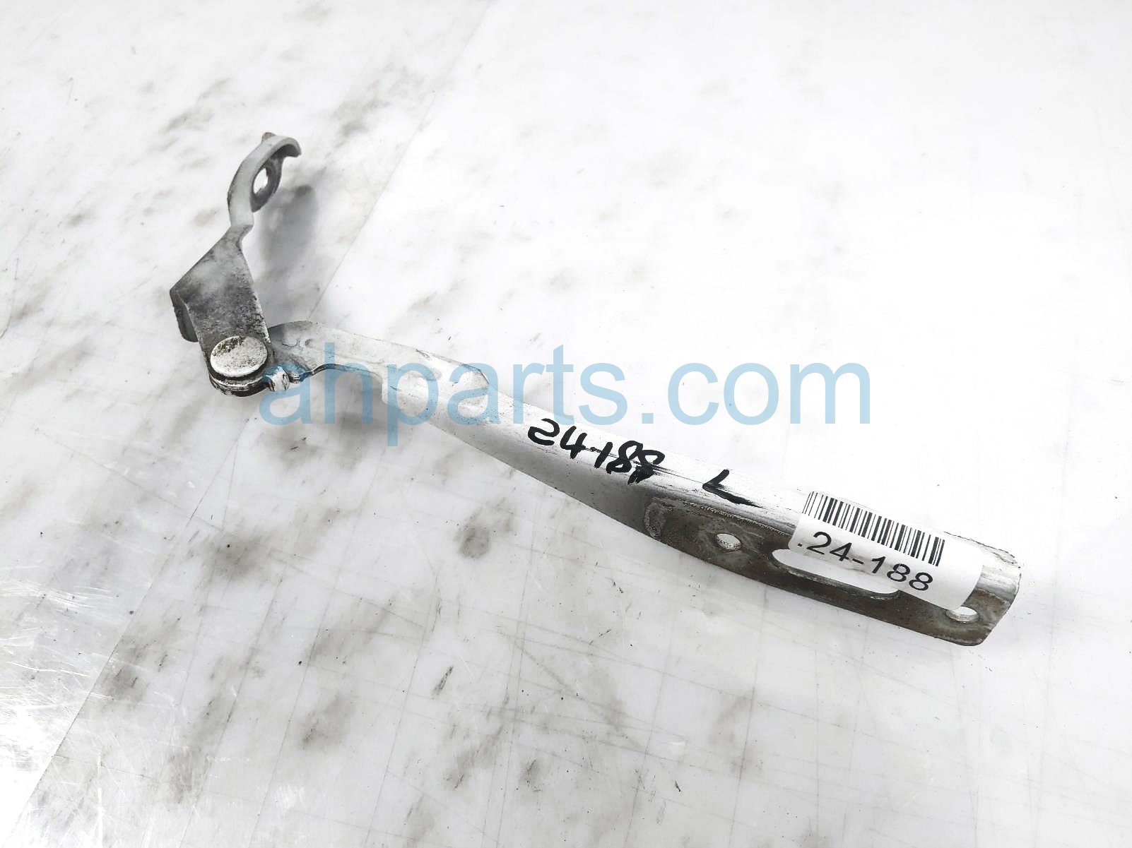 $49 Honda LH HOOD HINGE - WHITE $49 Honda LH HOOD HINGE - WHITE