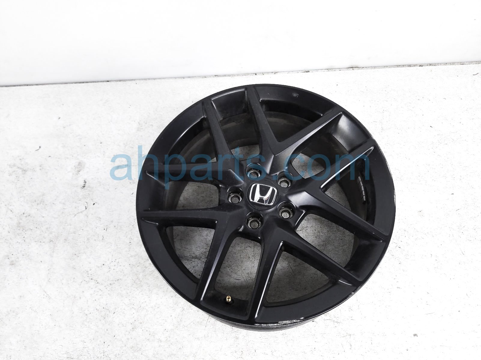 $295 Honda FR/RH WHEEL / RIM - LIGHT CURB $295 Honda FR/RH WHEEL / RIM - LIGHT CURB