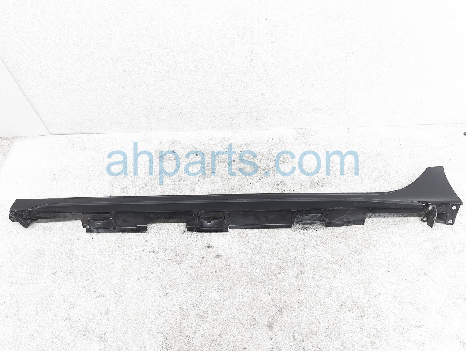 $215 Honda LH SIDE SKIRT / MOLDING - BLACK