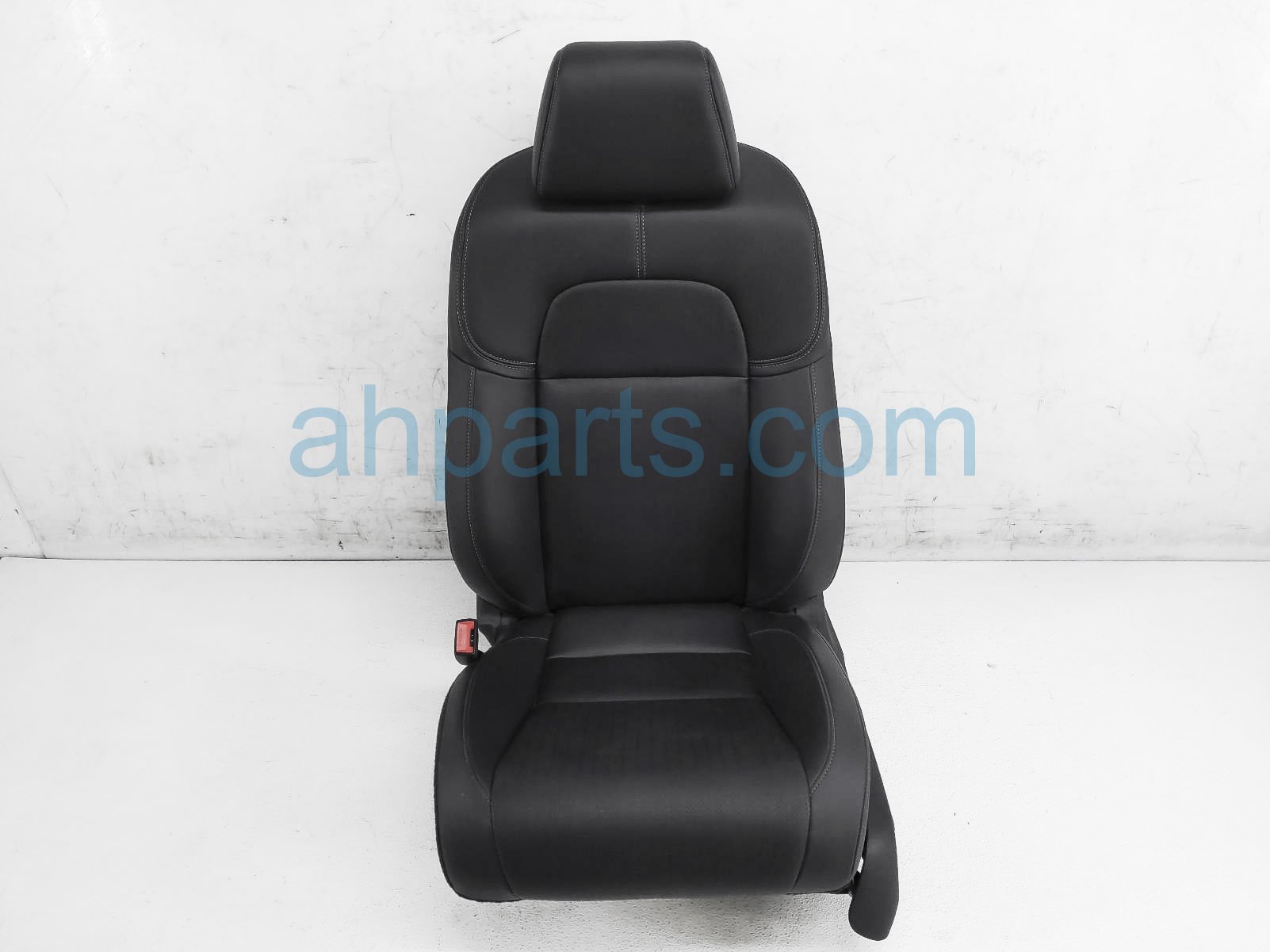 $150 Honda FR/LH SEAT - BLACK - W/O AIRBAG*