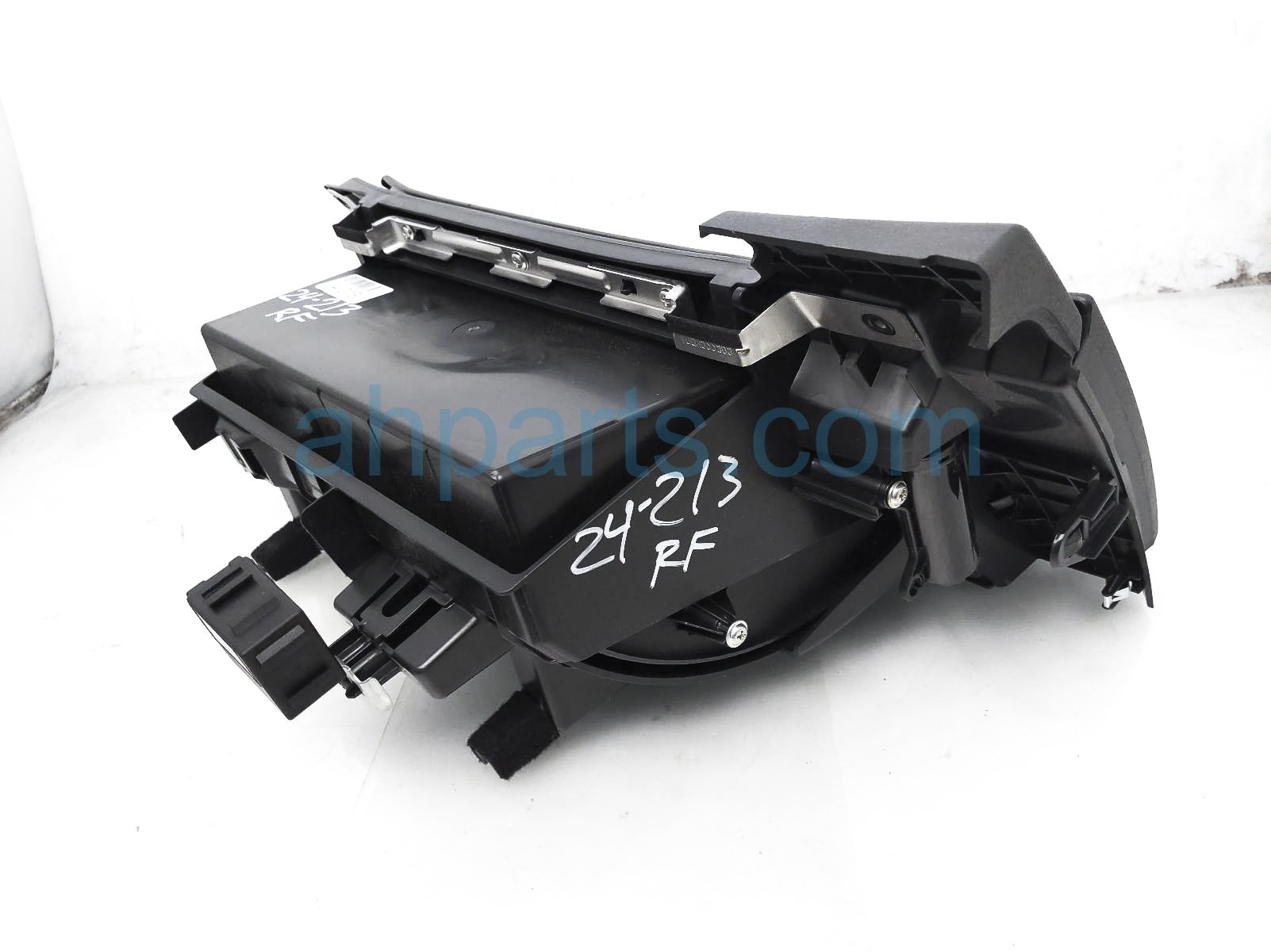 Sold 2021 Nissan Rogue Spt Glove Compartment Box Black 68510 6MR0A Replacement Sold 2021 Nissan Rogue Spt Glove Compartment Box Black 68510 6MR0A Replacement thumbnail