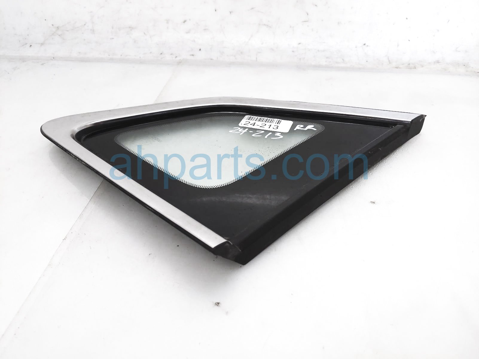 $125 Nissan RH QUARTER WINDOW GLASS $125 Nissan RH QUARTER WINDOW GLASS