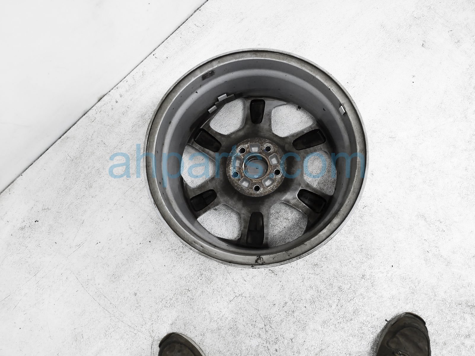 $195 Honda RR/RH WHEEL / RIM