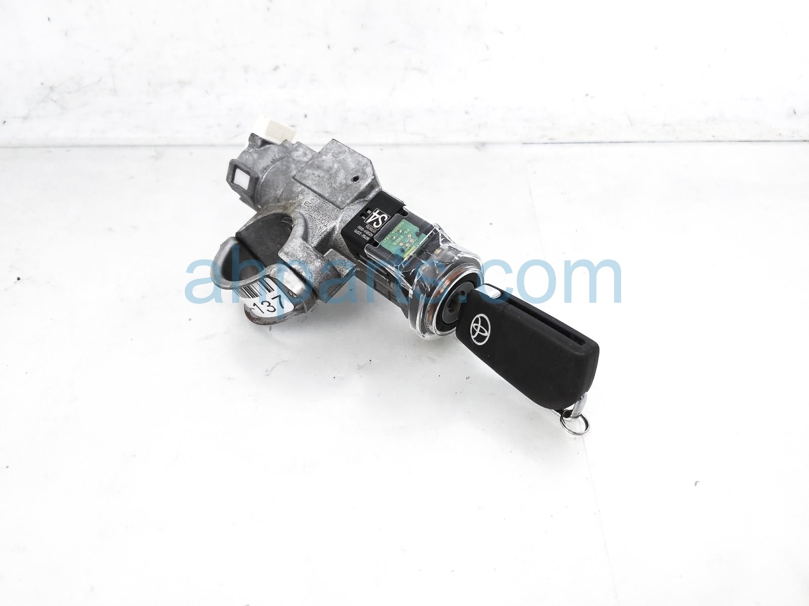 $85 Toyota A/T IGNITION SWITCH W/KEY ASSY