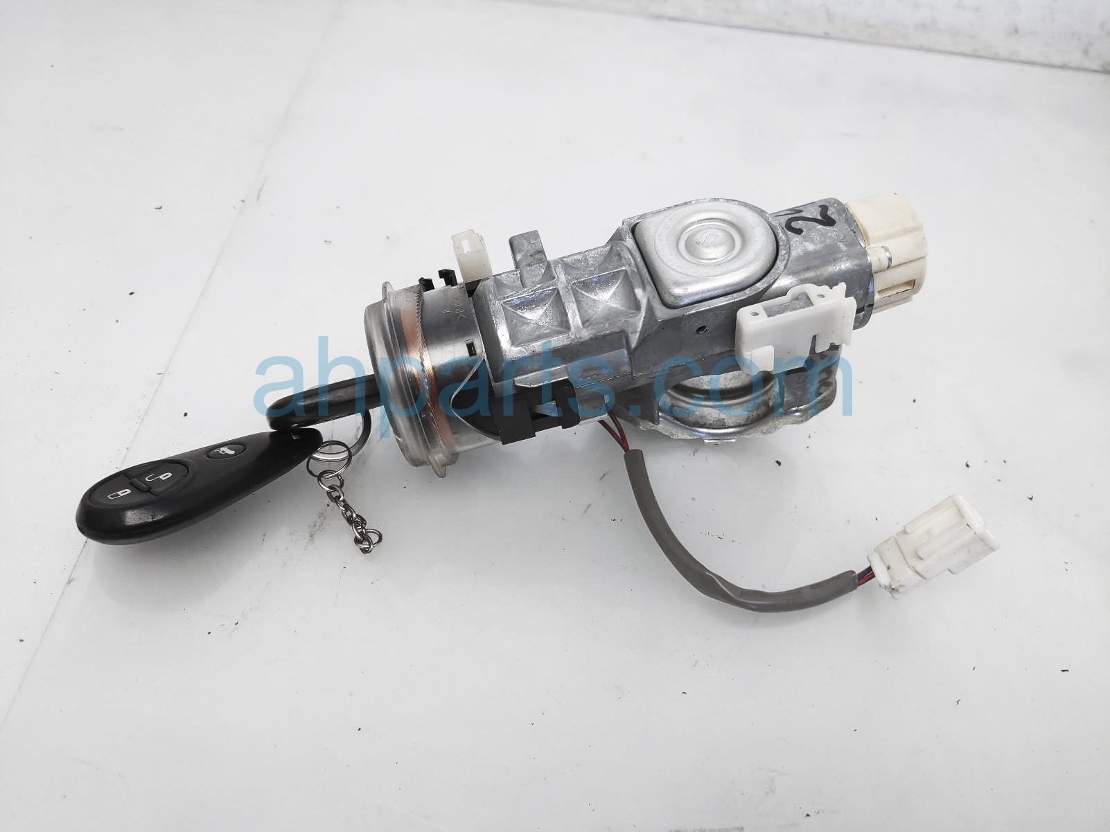 Subaru M.T IGNITION SWITCH W/KEY + REMOTE