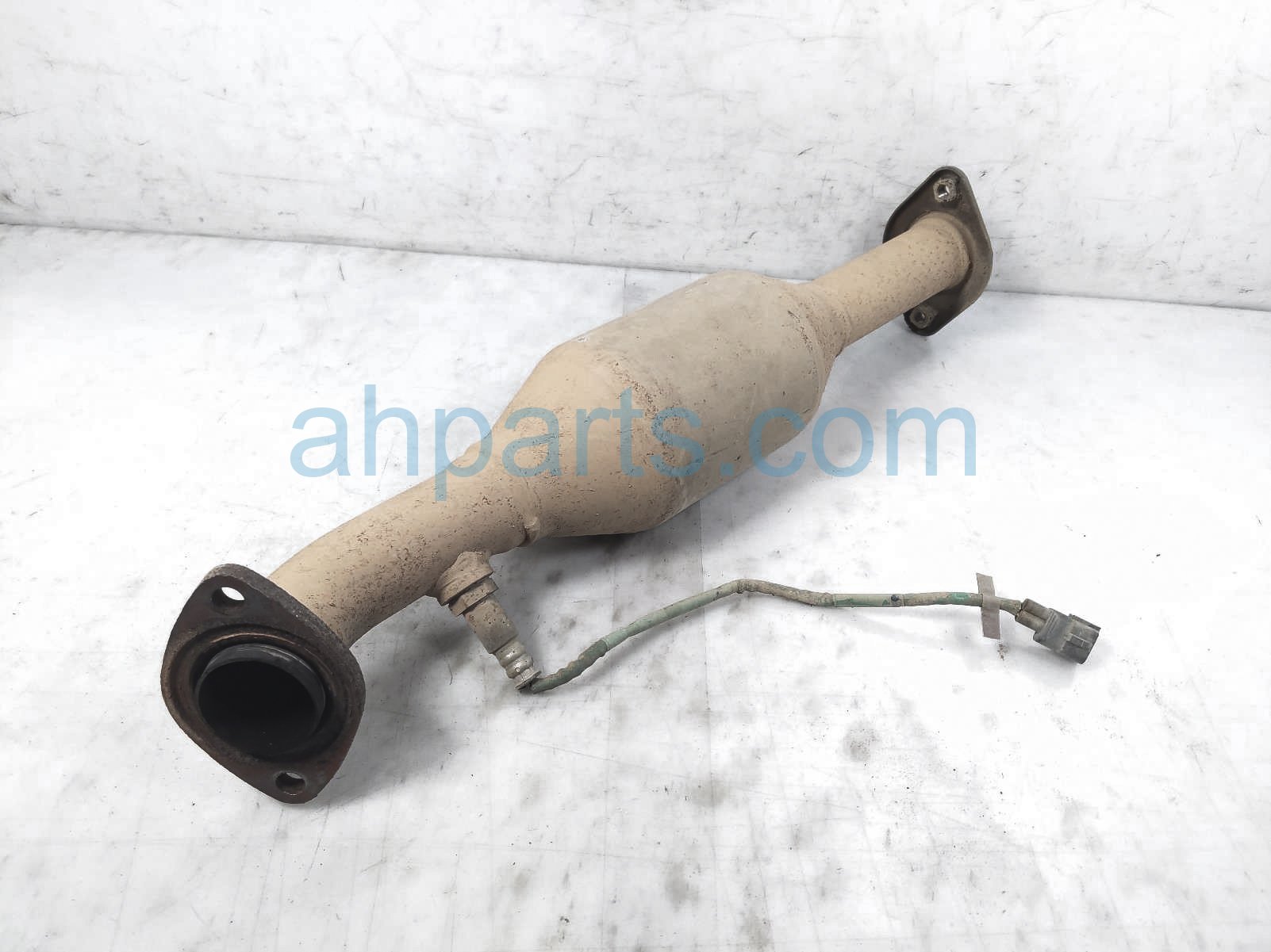 $445 Toyota RH EXHAUST CONVERTER W/PIPE - 3.5L $445 Toyota RH EXHAUST CONVERTER W/PIPE - 3.5L