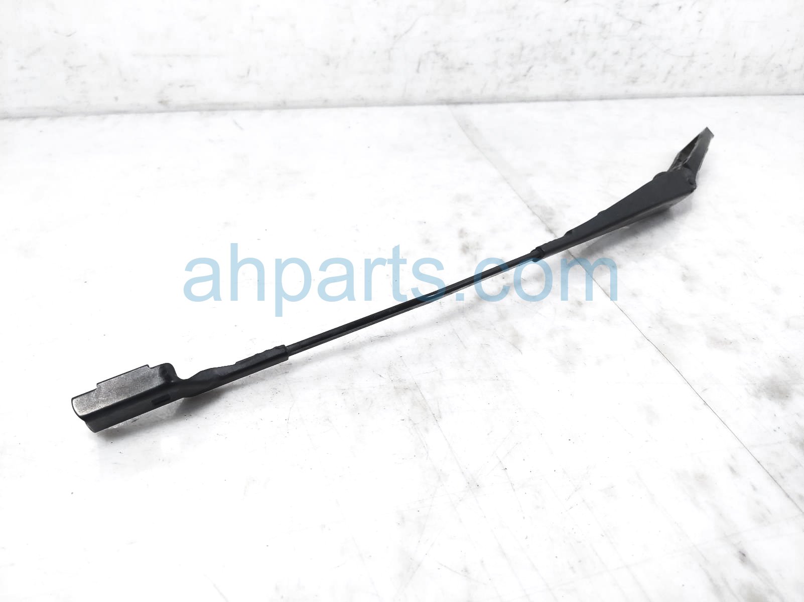 $35 Dodge LH WINDSHIELD WIPER ARM