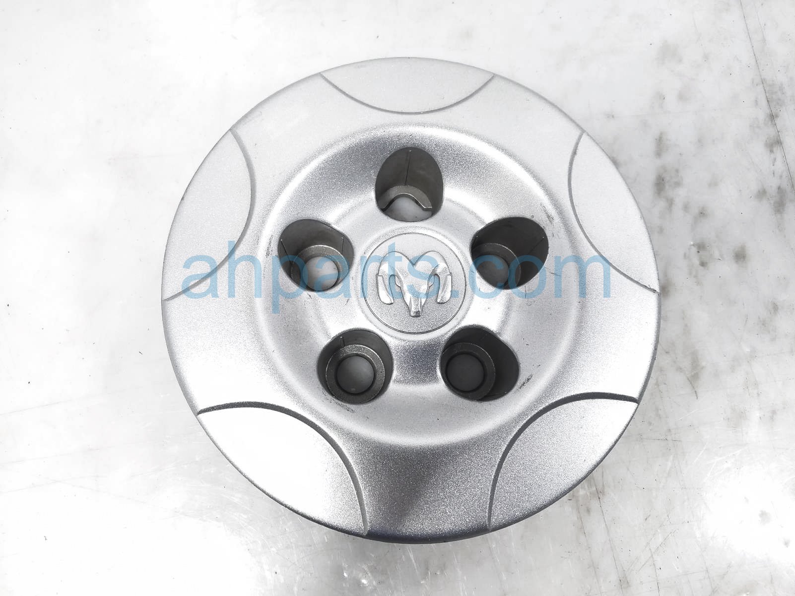 $25 Dodge CENTER WHEEL HUB CAP / WHEEL COVER